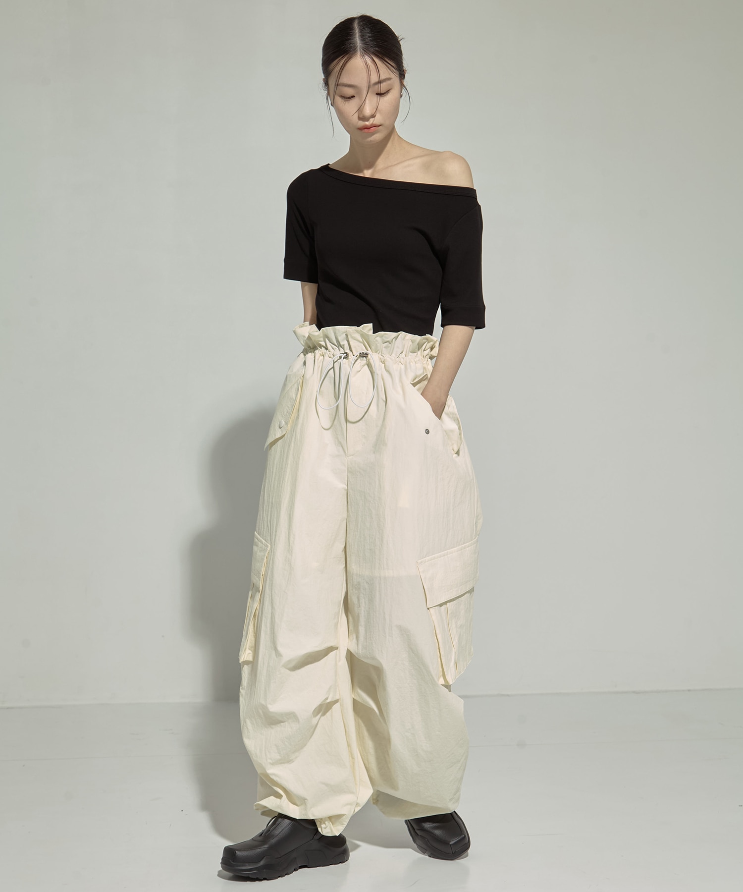 Parachute Cargo Pants STUDIOUS