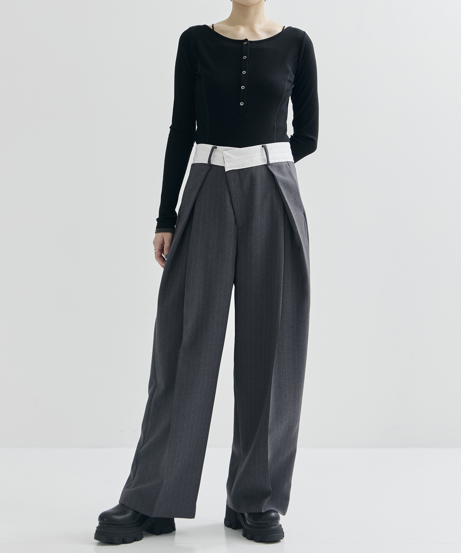 Elastic Waist Tucked Trousers STUDIOUS