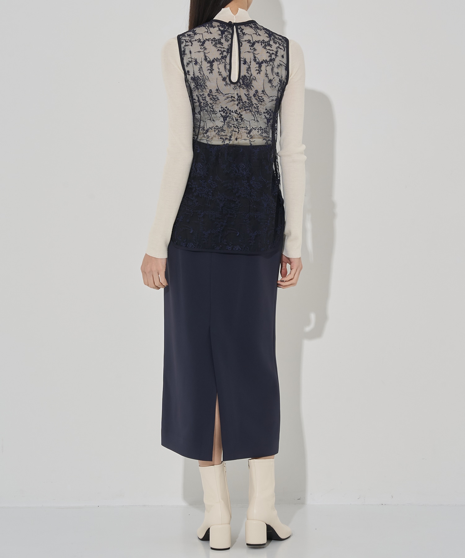 Floral Lace Sleeveless Top Mame Kurogouchi