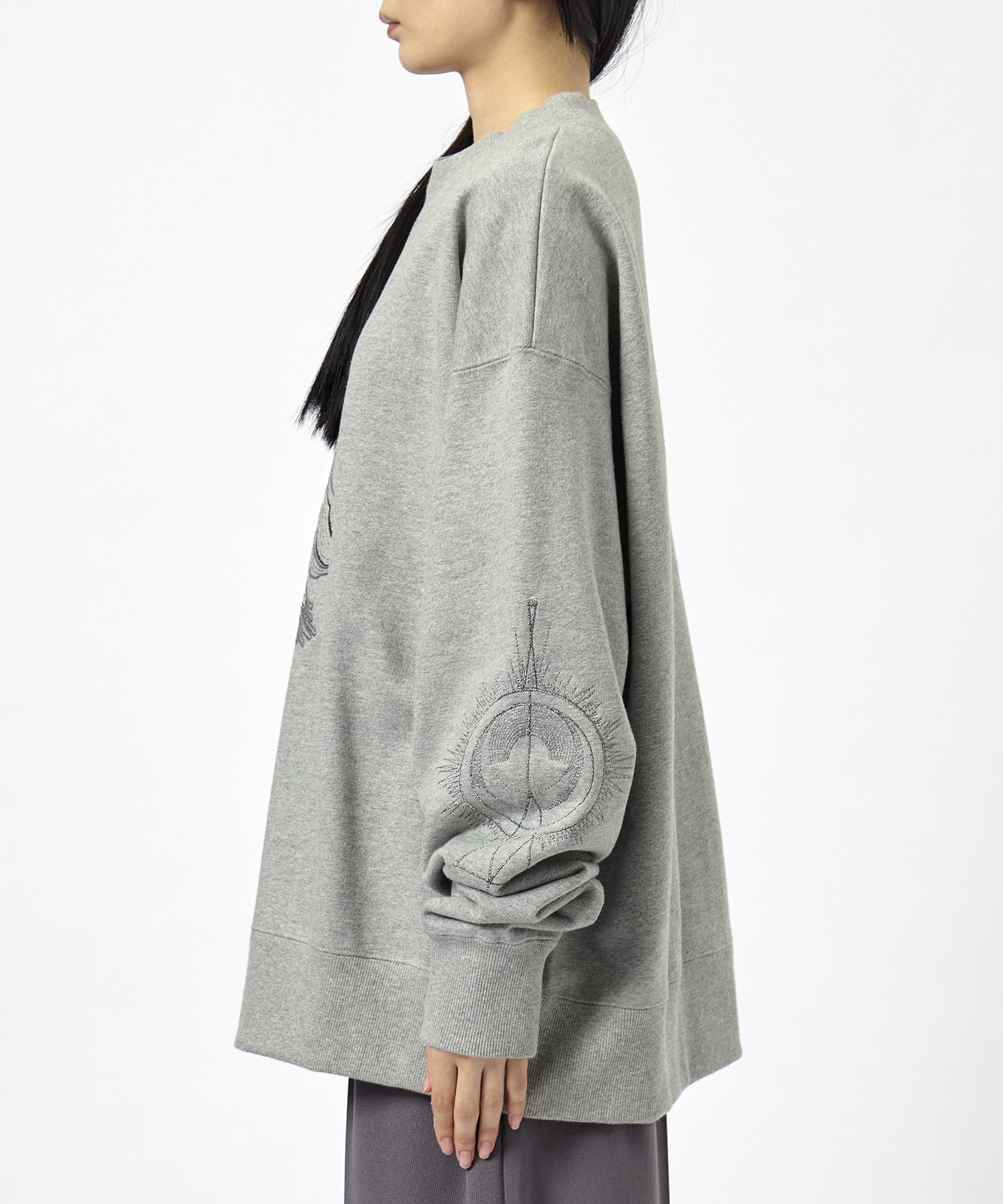 ORB EMBROIDERY SWEAT MUKASA