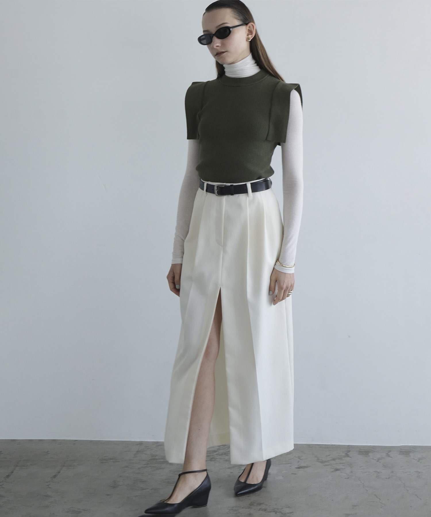 FRONT SLIT TUCK SKIRT CLANE