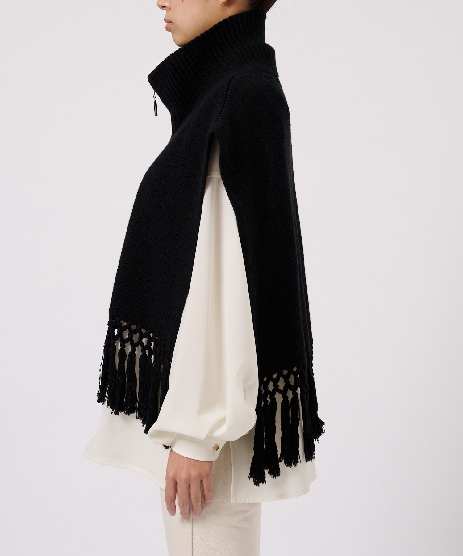 Fringe High Neck Knit Vest UJOH