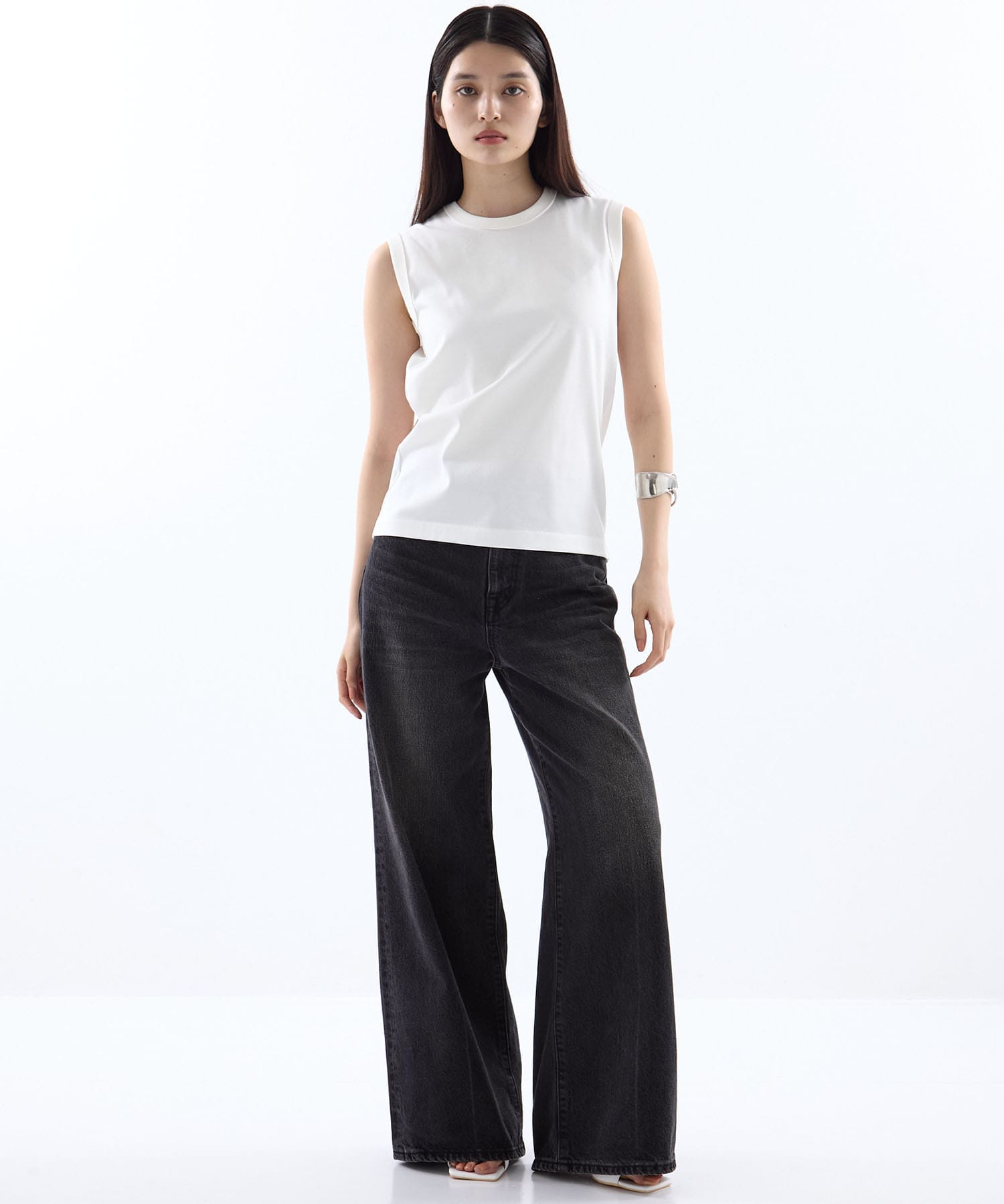 REFINA SLEEVELESS T-SHIRT CINOH