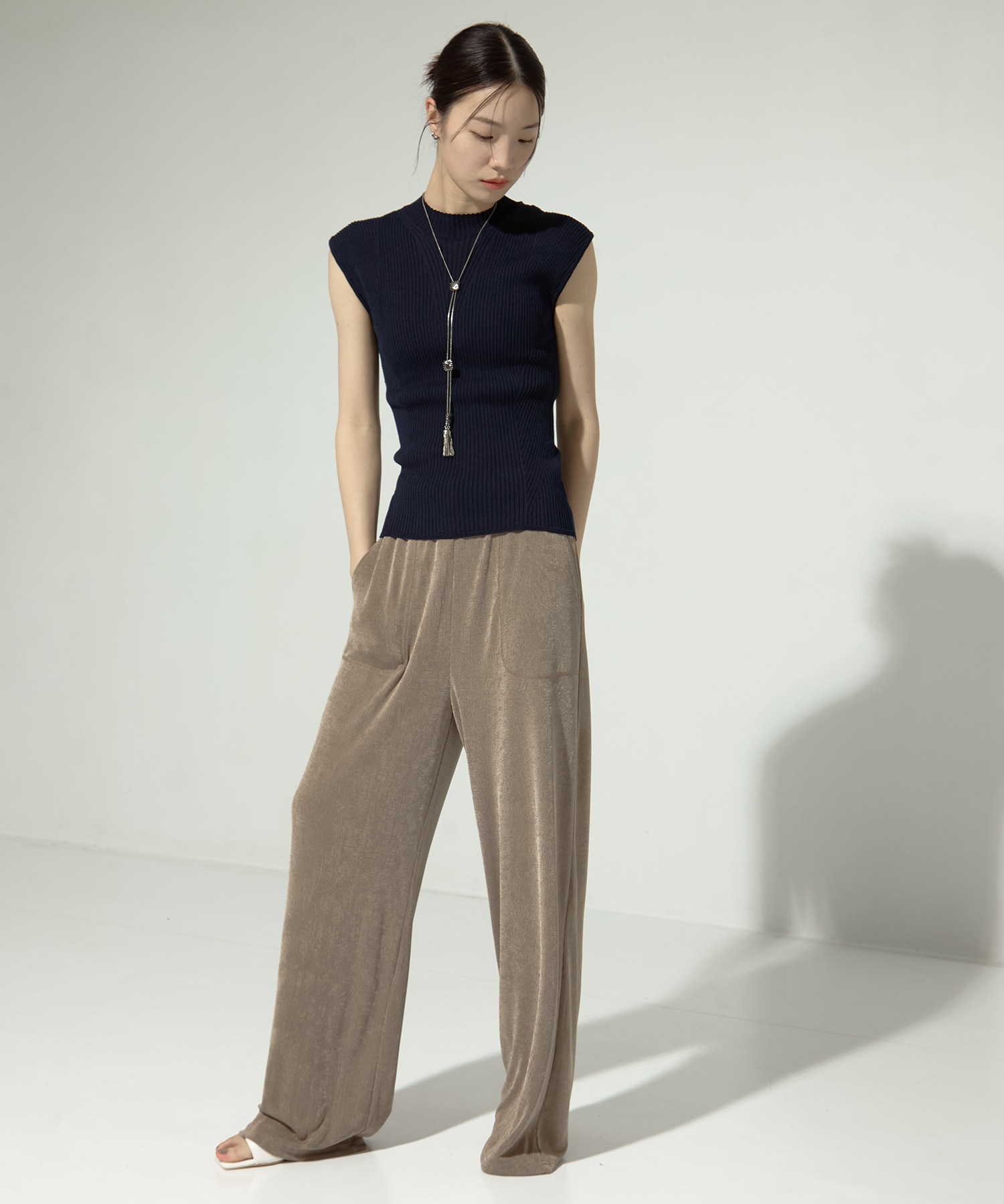 Metal fringe loop tie TOGA