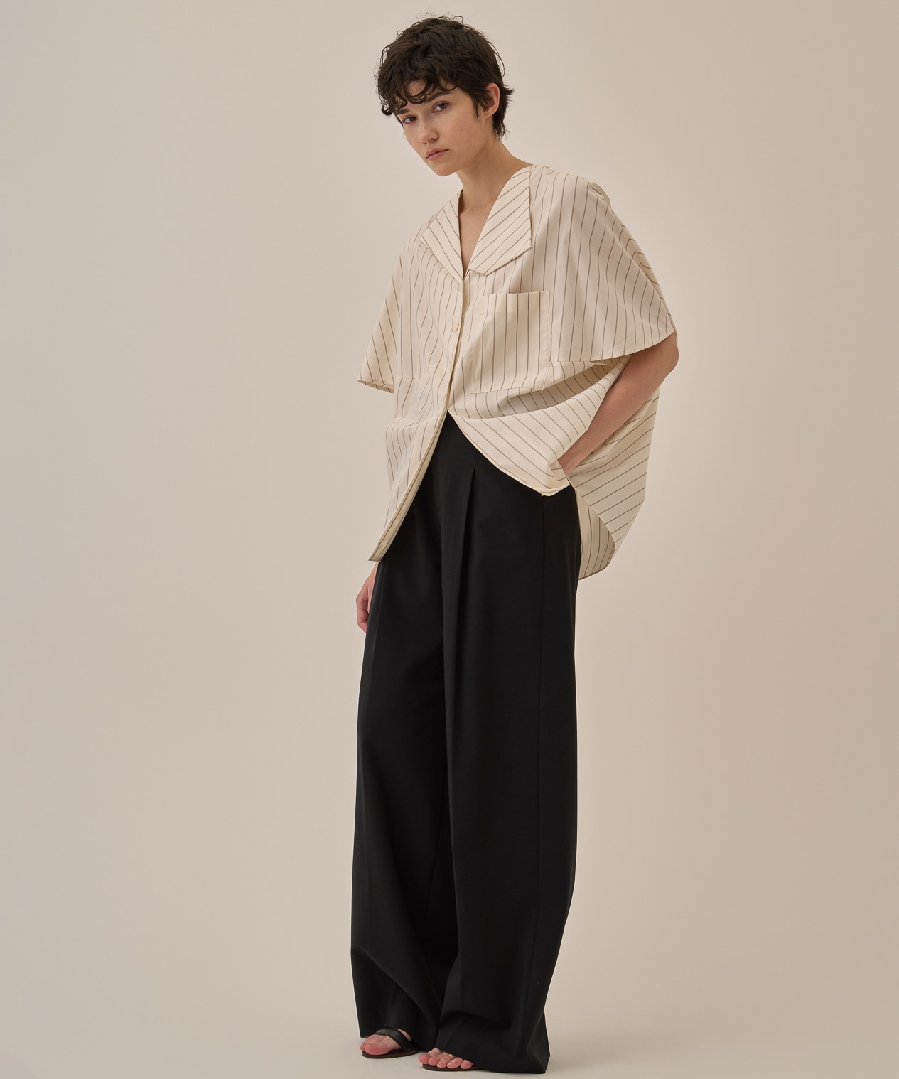 Aura Stripe shirt AKIRANAKA