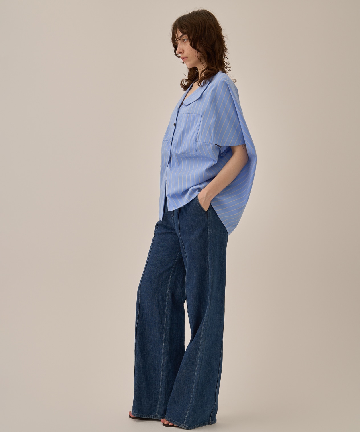 Aura Stripe shirt AKIRANAKA