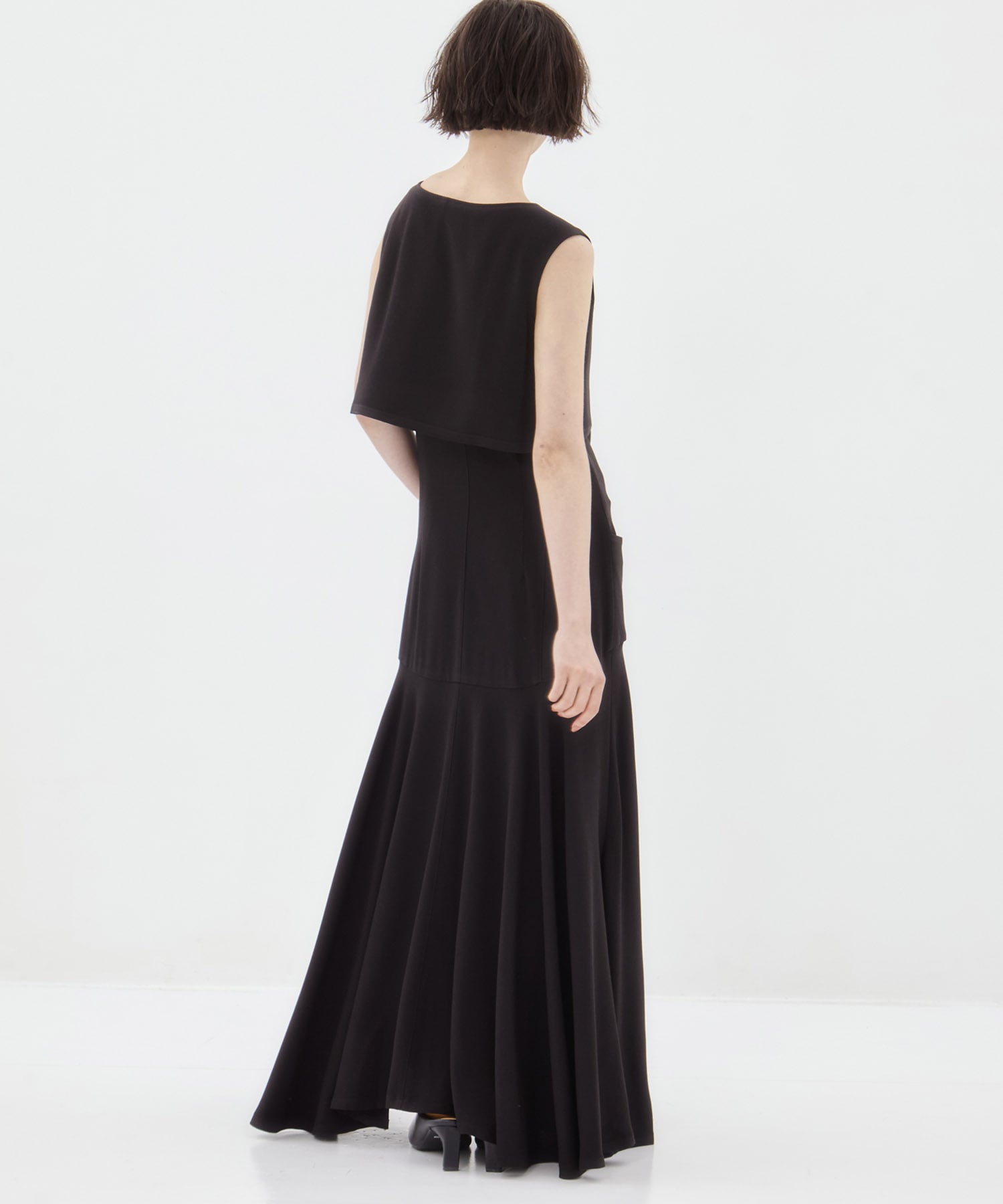 Stiina back cape dress BK AKIRANAKA