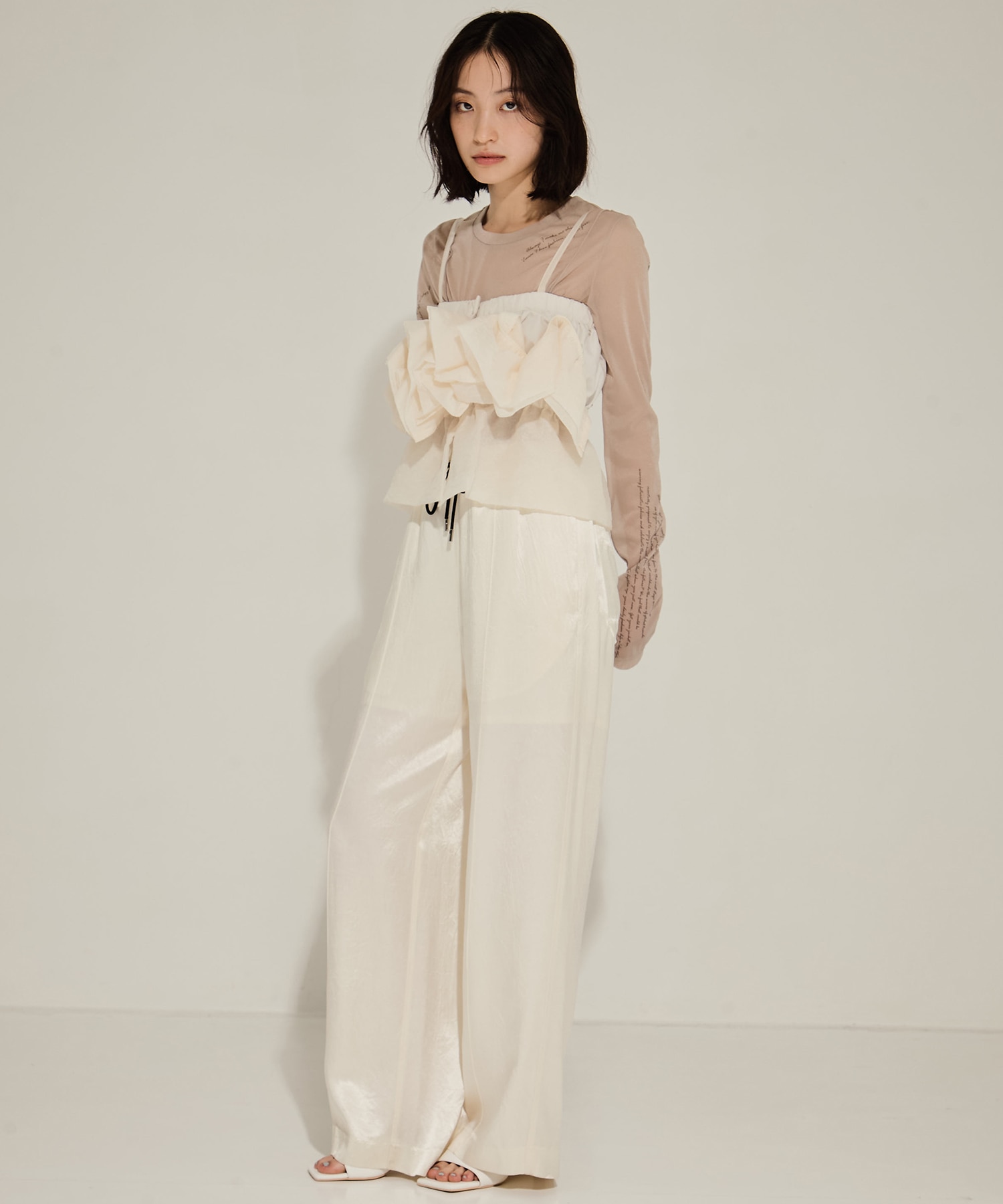 別注frower frill vest HOUGA
