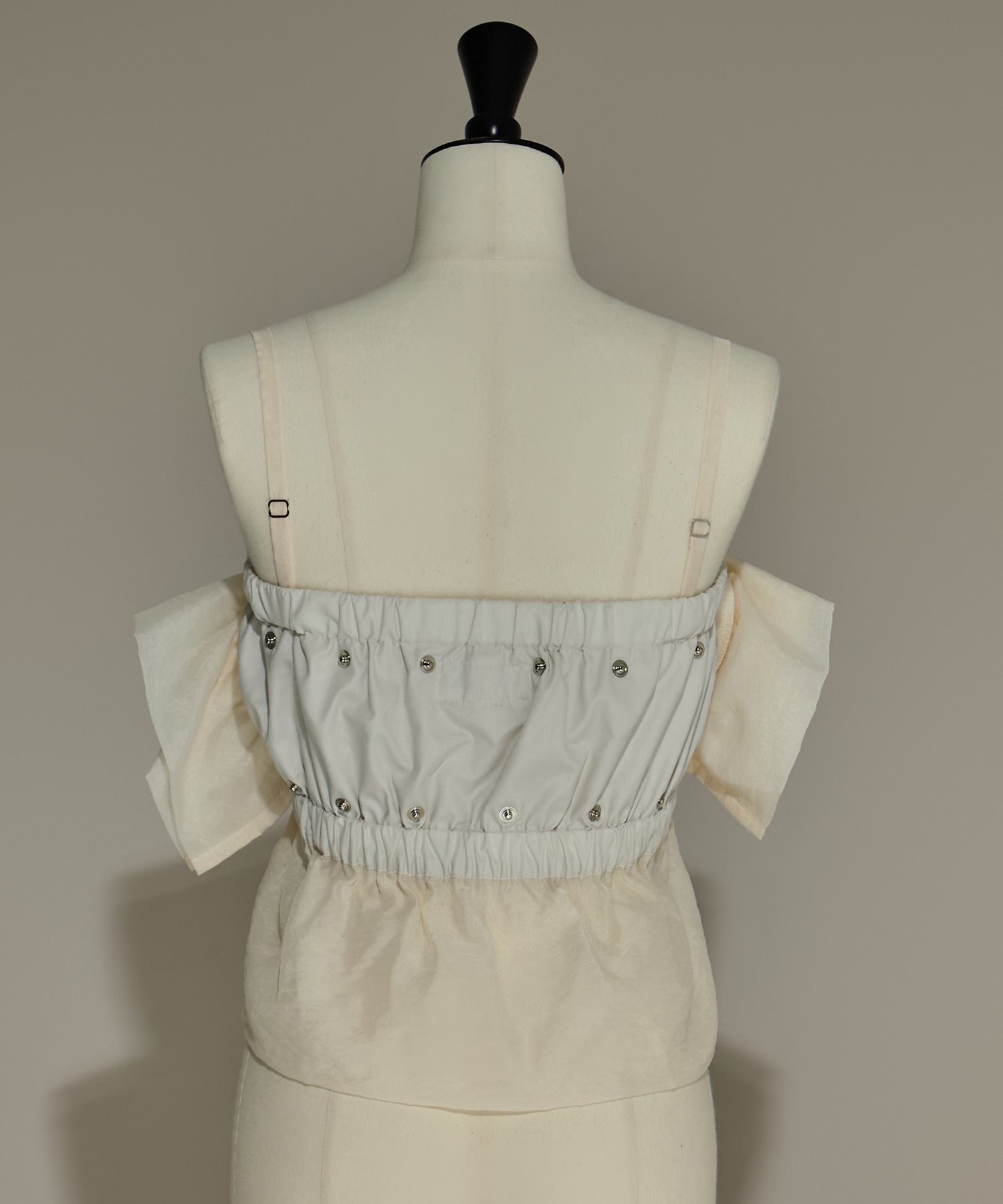 別注frower frill vest HOUGA