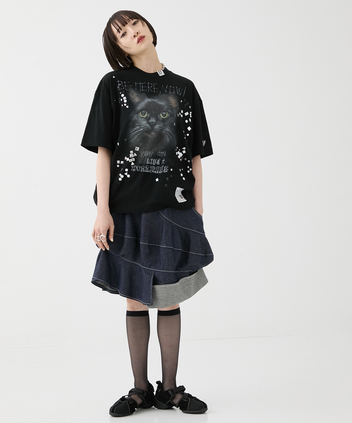 EMBELLISHED DISTRESSED TEE Maison MIHARA YASUHIRO