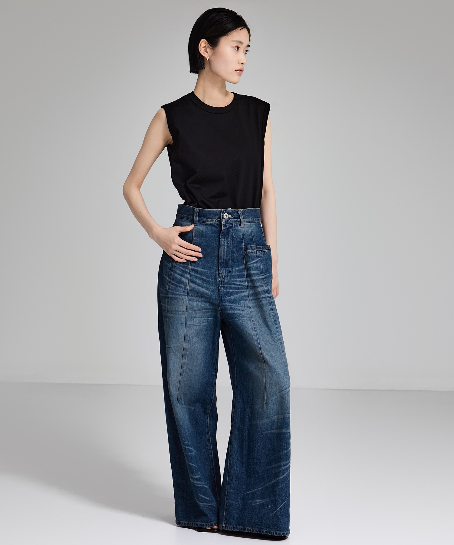 Tucked Wide Leg Jeans STUDIOUS