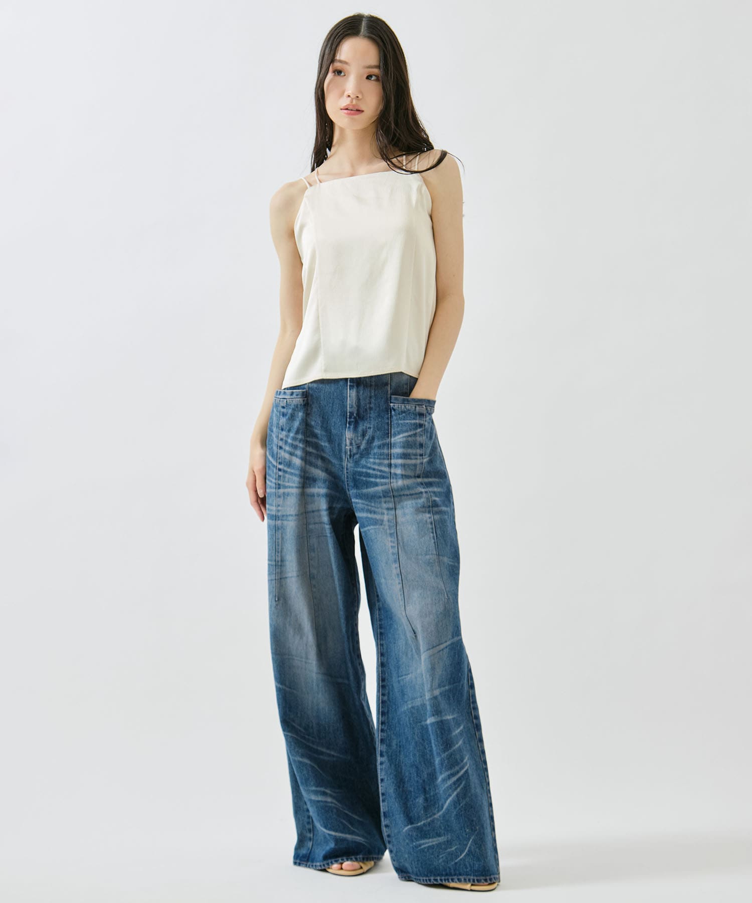 Tucked Wide Leg Jeans STUDIOUS