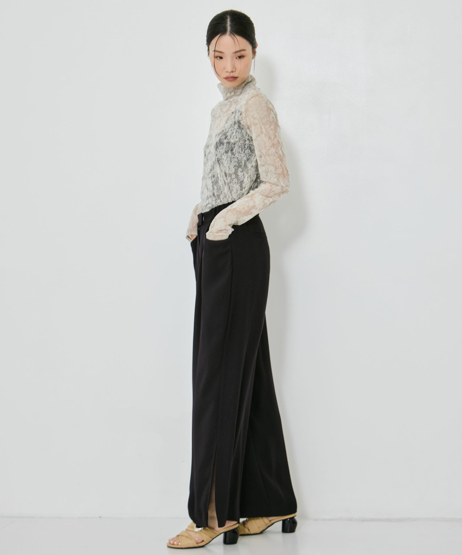 BACK SATIN SIDE SLIT PANTS STUDIOUS