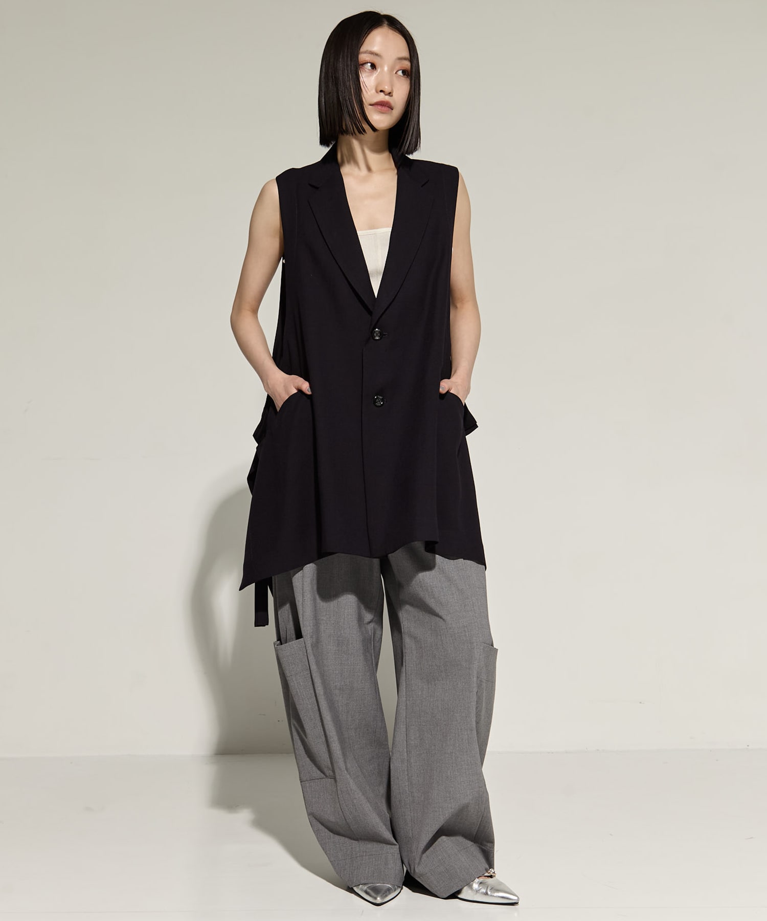 Side Eyelet Vest UJOH