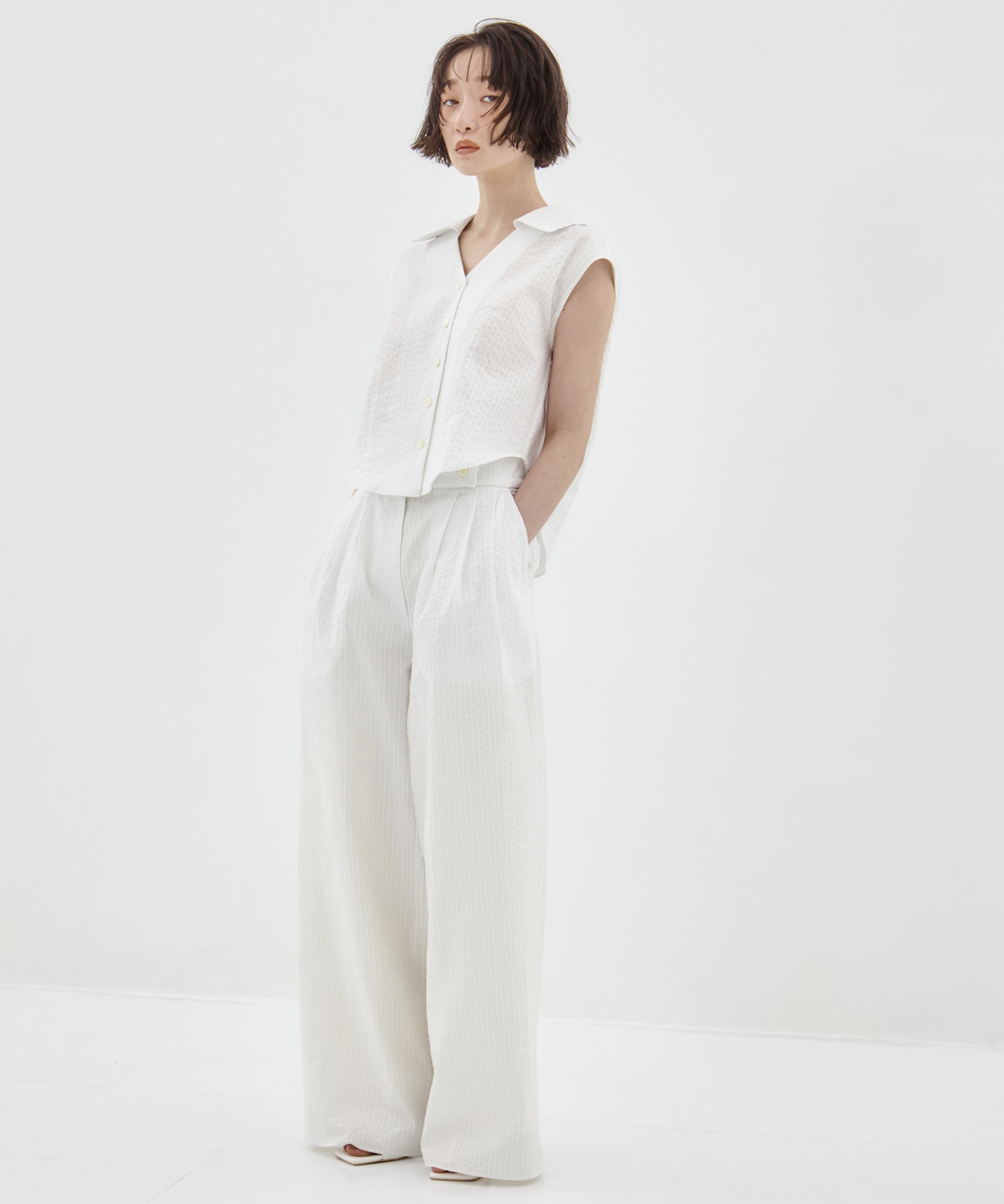 Seersucker Sleeveless Shirt STUDIOUS