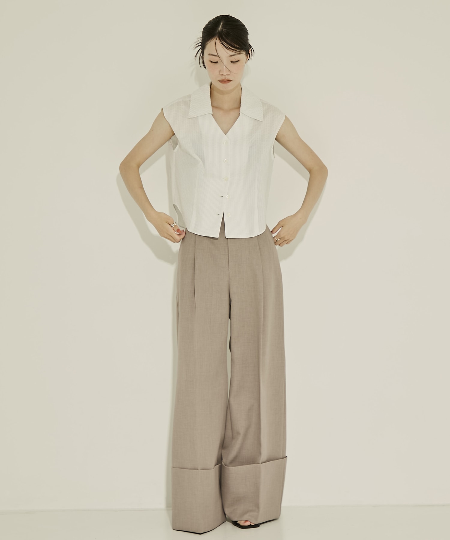 Seersucker Sleeveless Shirt STUDIOUS