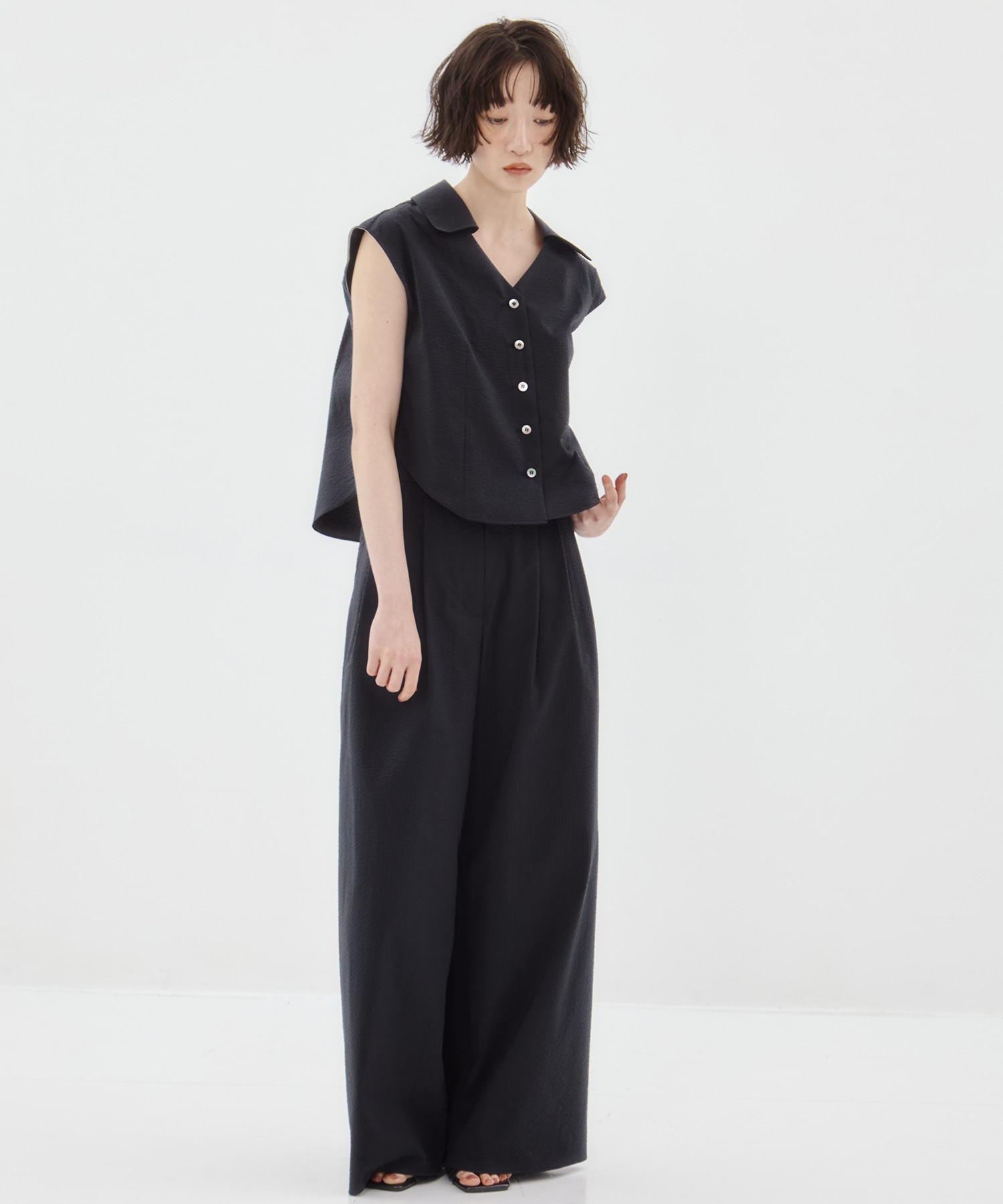 Seersucker Sleeveless Shirt STUDIOUS