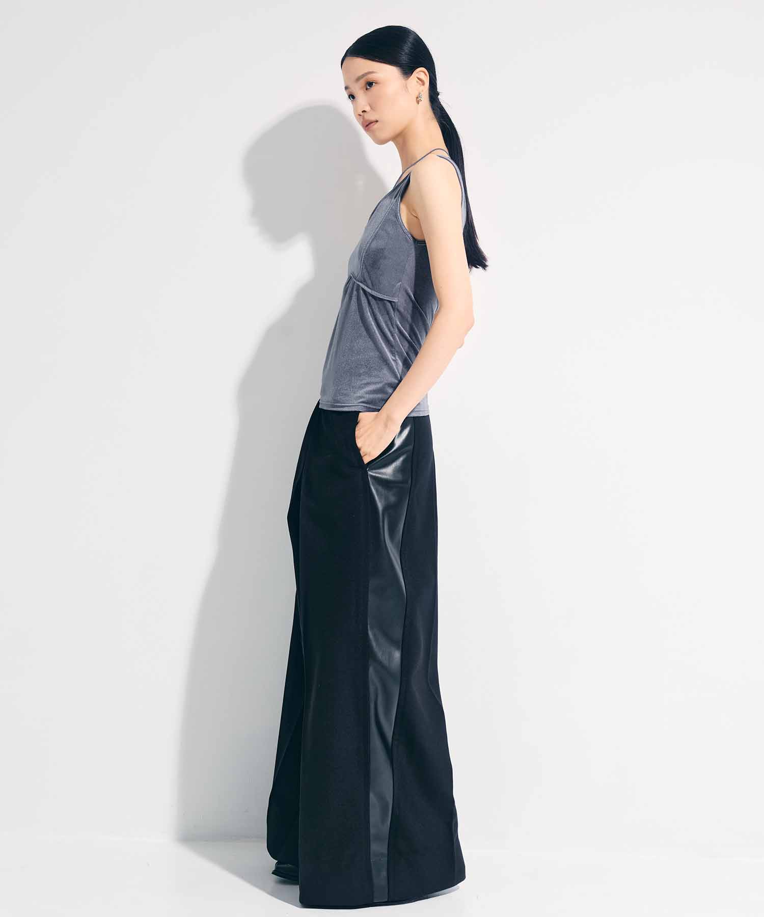 VELOUR CUPIN HALTER　NECK CAMISOLE STUDIOUS