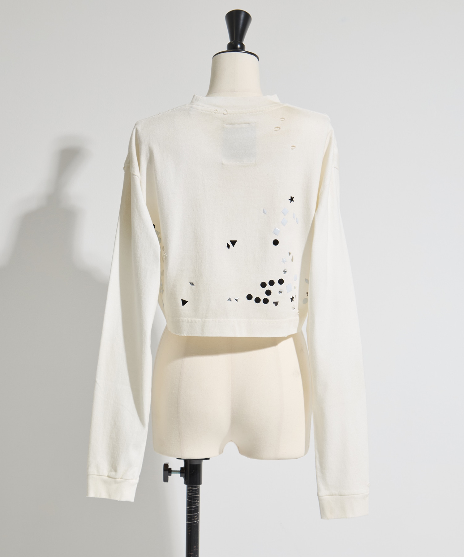 EMBELLISHED DISTRESSED LONG SLEEVES MINI TEE Maison MIHARA YASUHIRO