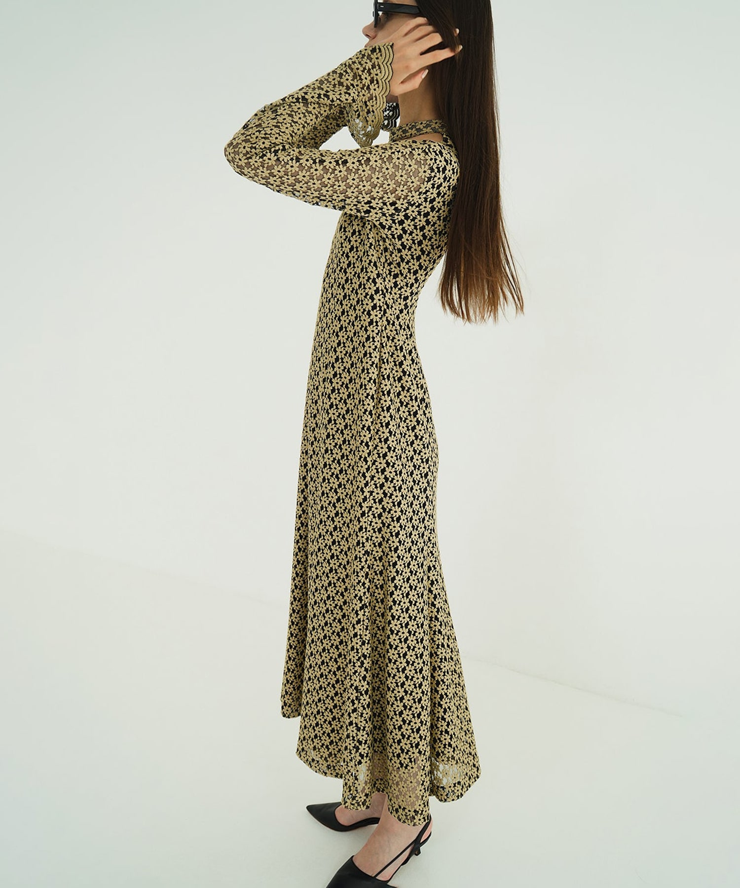 3D FLOWER LACE SLASH NECK ONEPIECE CLANE