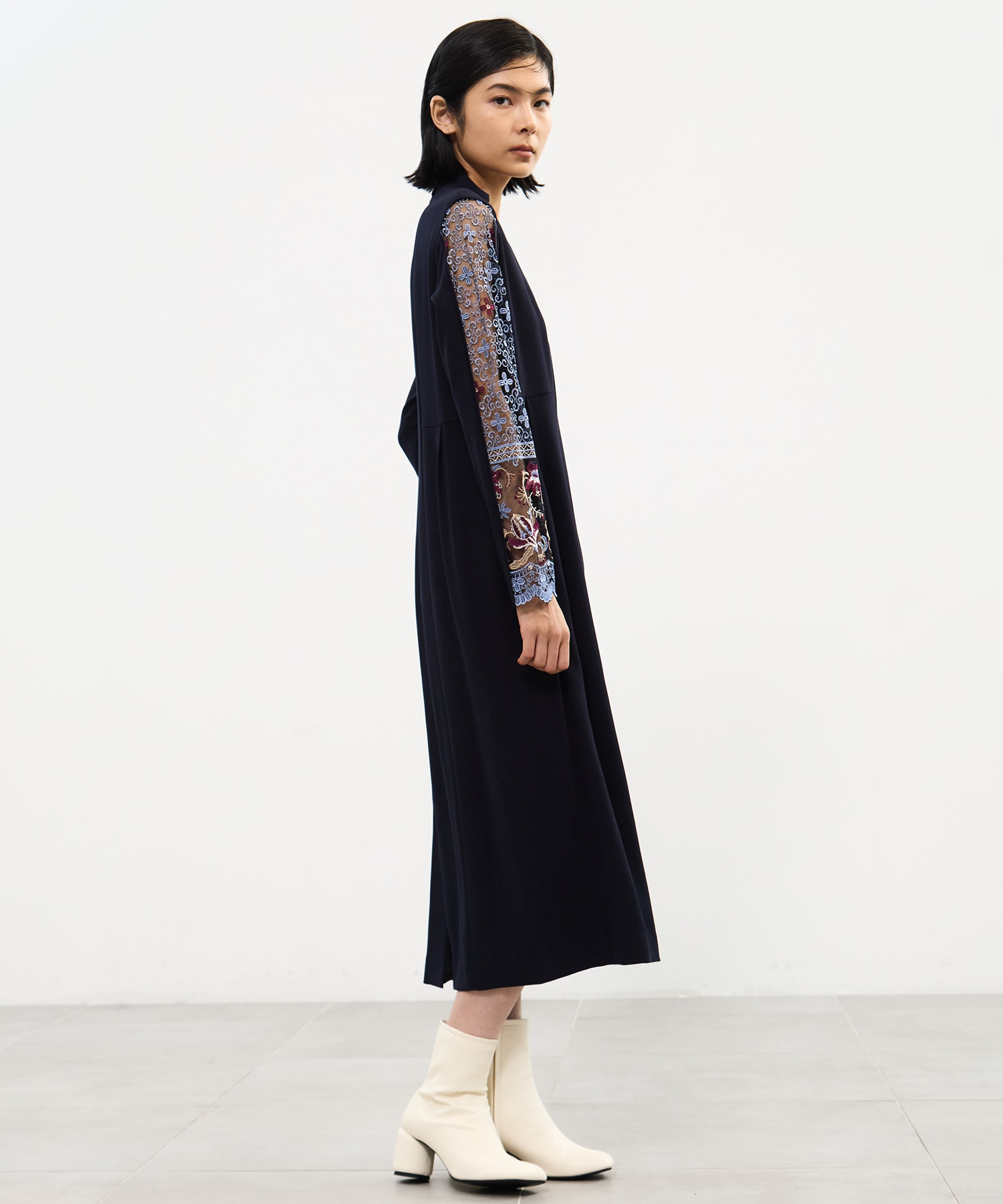 Petal collar lace dress MURRAL