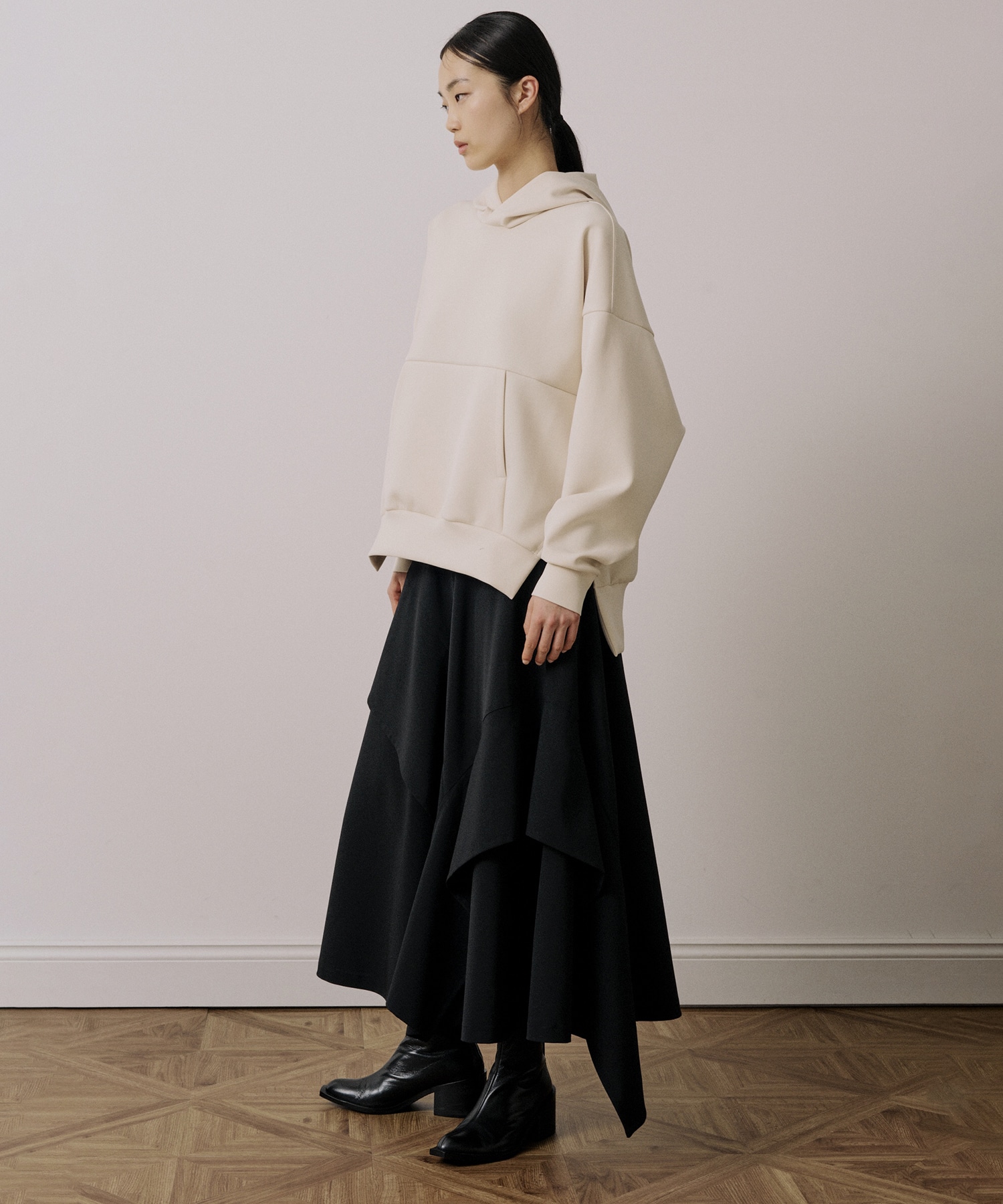 Big Silhouette Hoodie UJOH