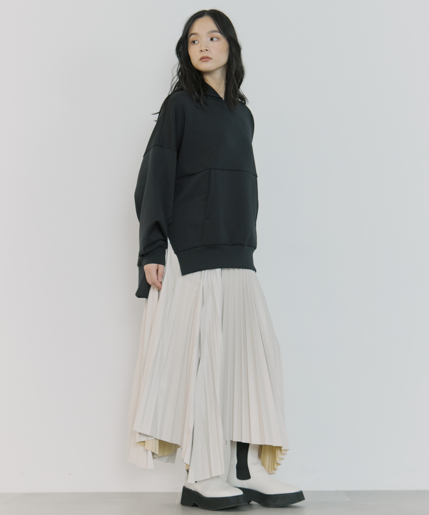 Big Silhouette Hoodie UJOH