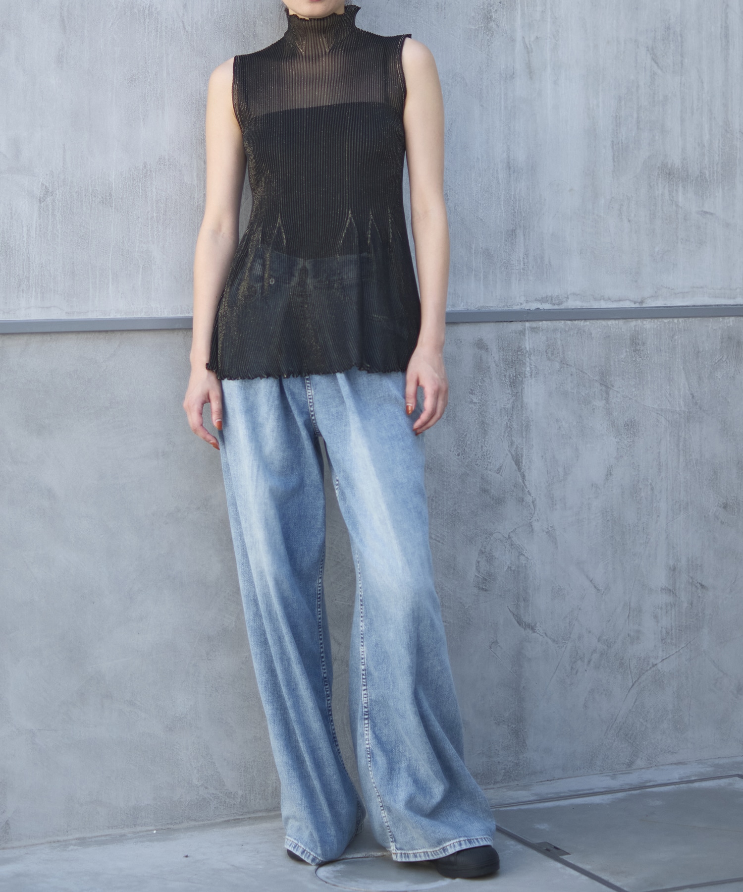 HYPHA LUCENT GLITTER SLEEVELESS TOP CFCL
