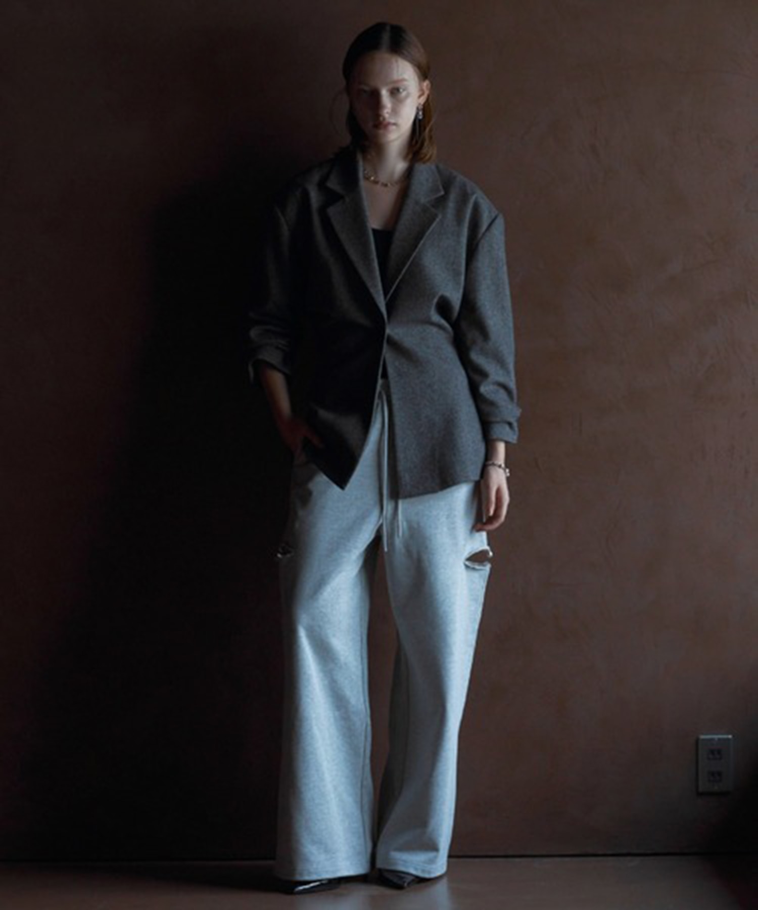 SLIT SWEAT PANTS with PEARL JOSEMOON