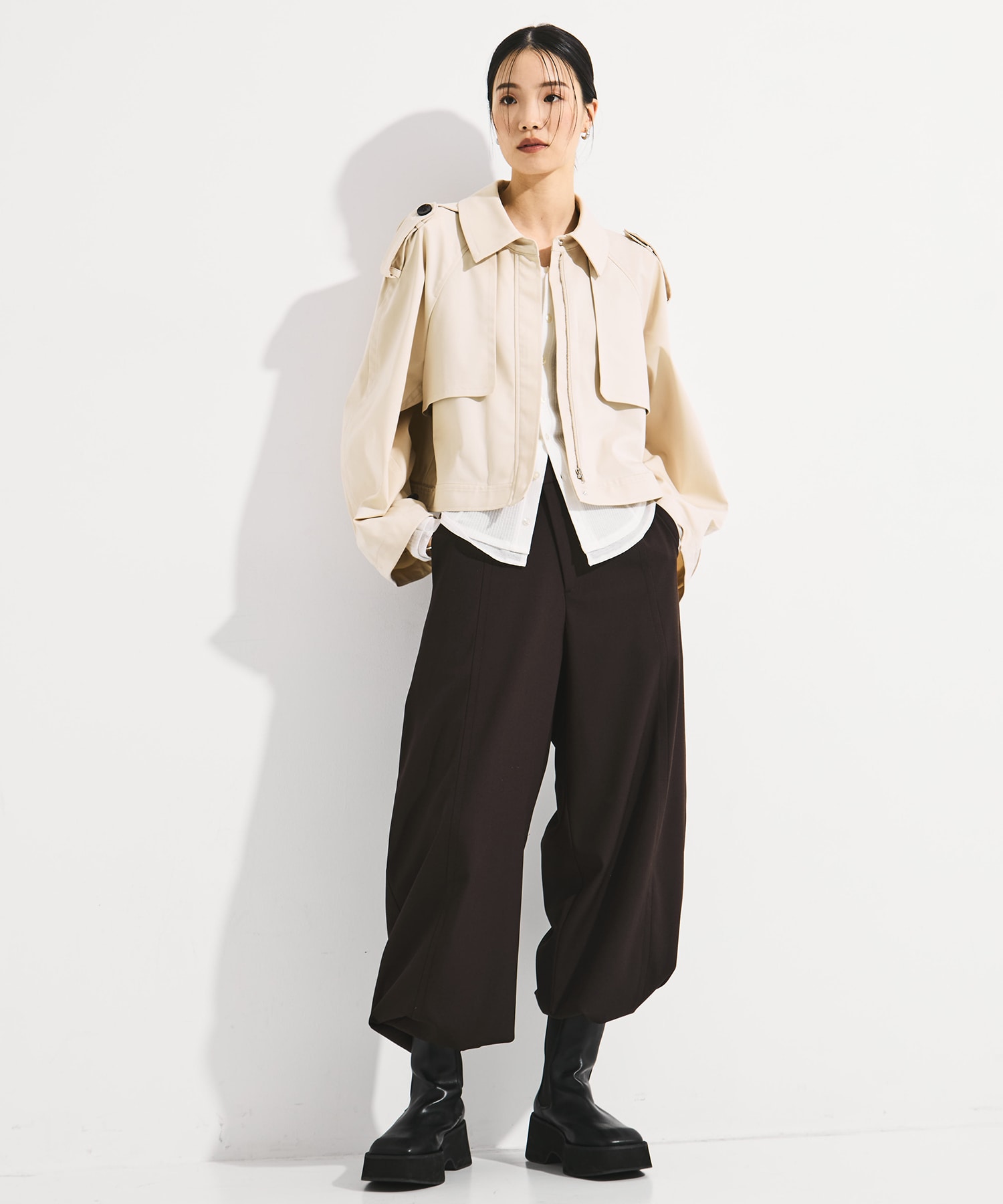BACK GATHER SHORT TRENCH BLOUSON STUDIOUS