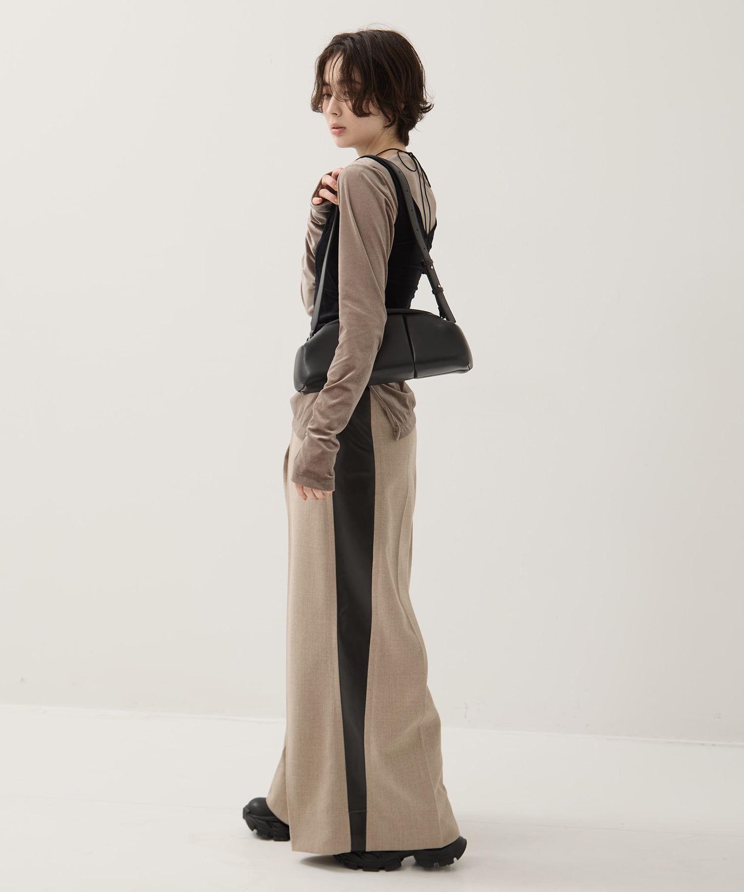 PUFF CLASP CLUTCH ADD CULUMN