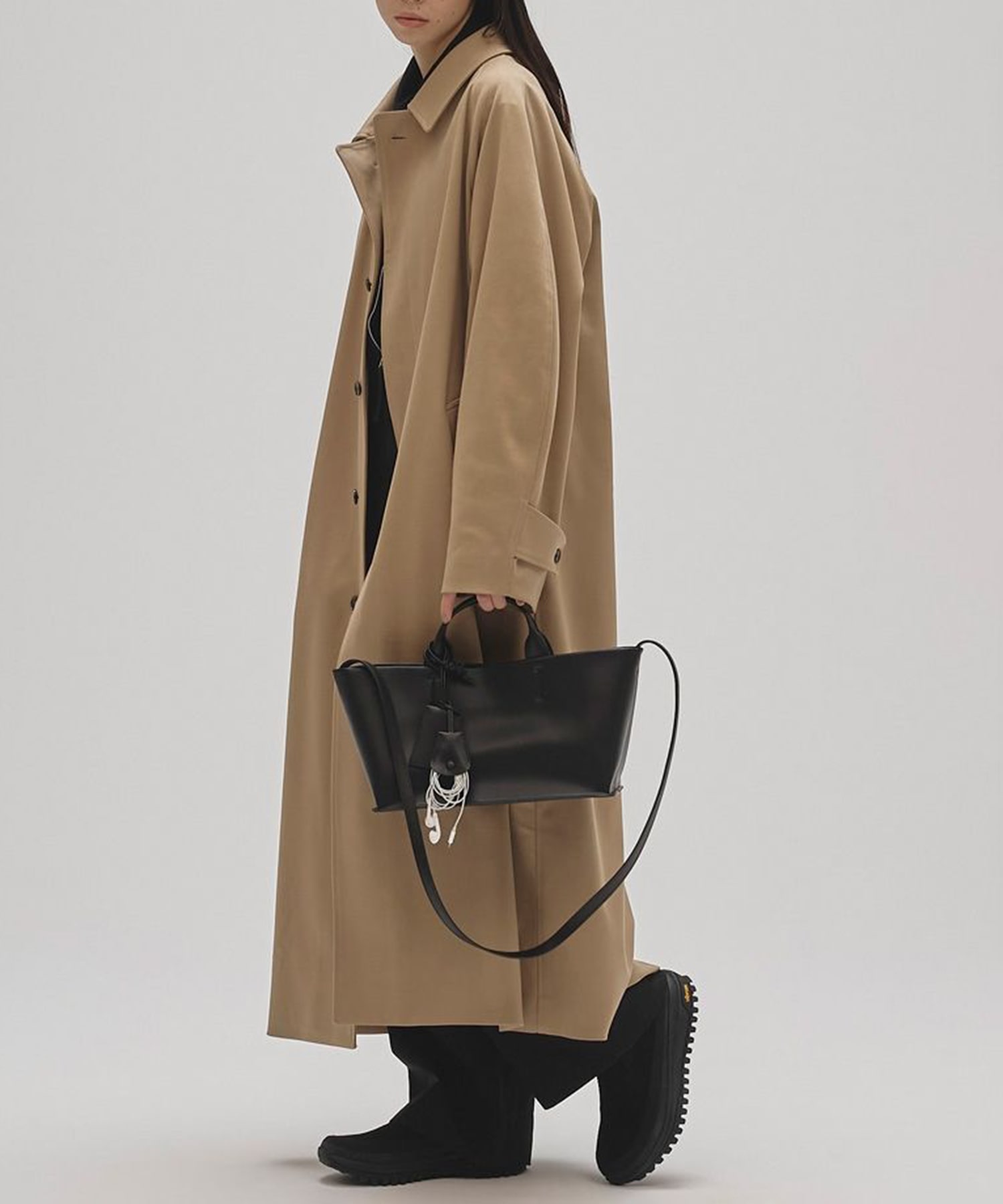 Useful Leather Bag (M) TODAYFUL