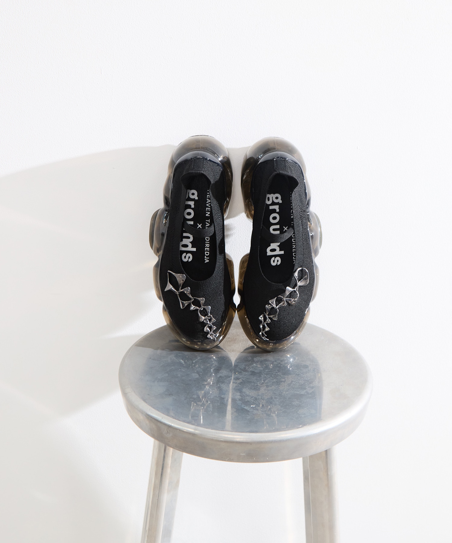 MOOPIE x HEAVEN TANUDIREDJA CHAINS MERRY grounds