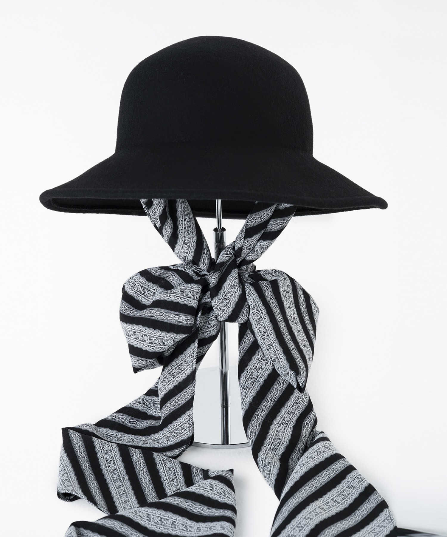 Hats with Lace jaquard stripe scarves FETICO
