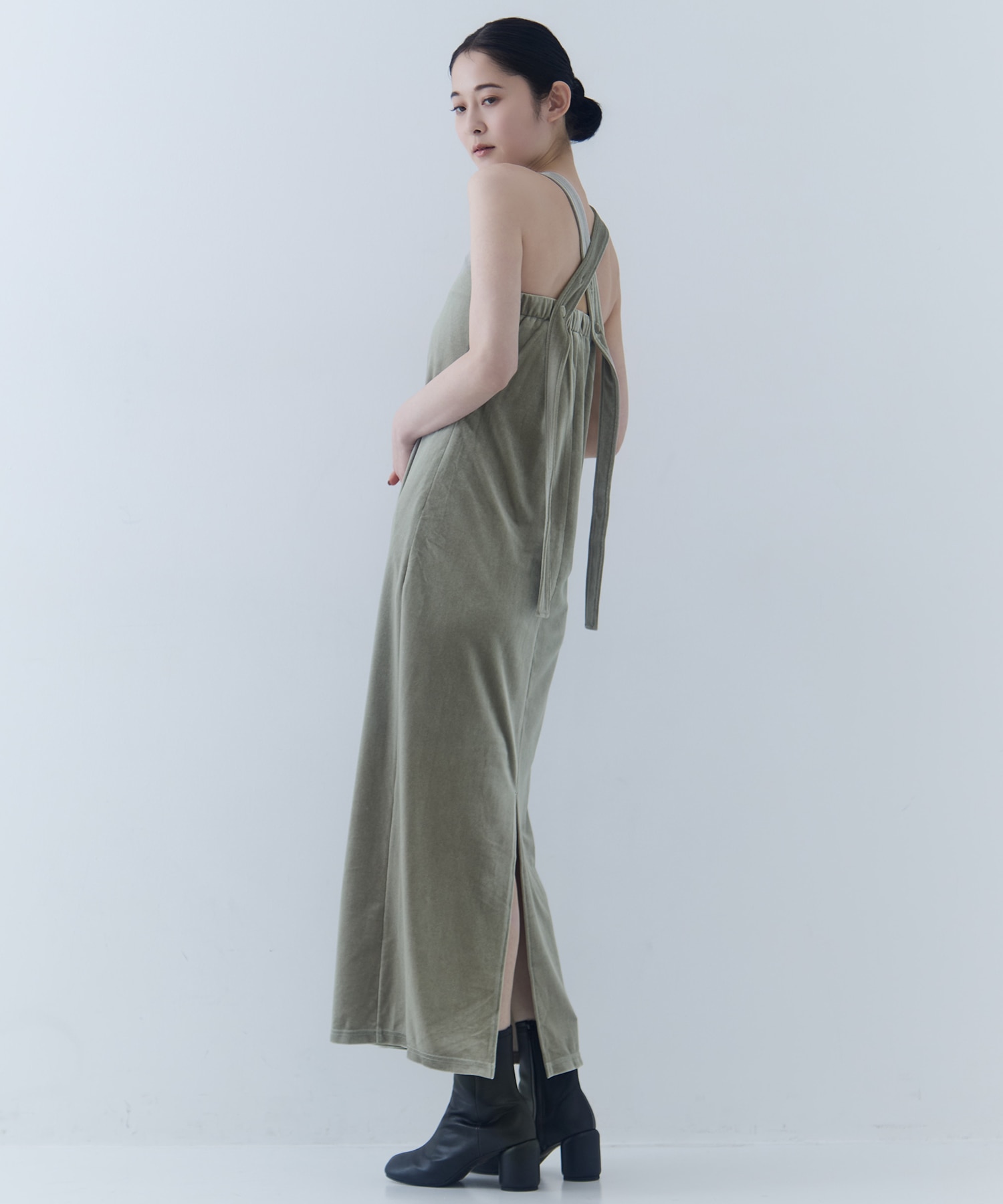 UND OFF SHOULDER VELOUR CARDIGAN SET DRESS AMERI