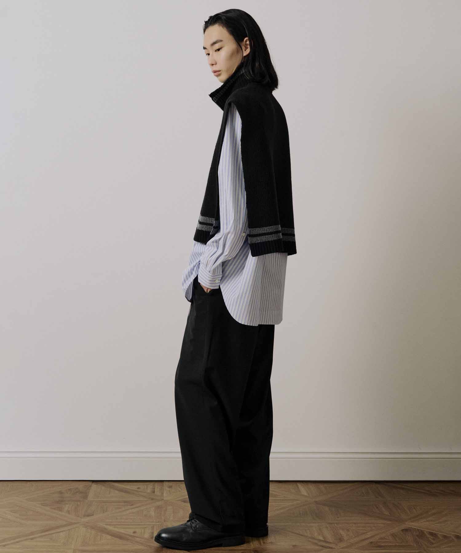 Lines Hight Neck Knit Vest UJOH