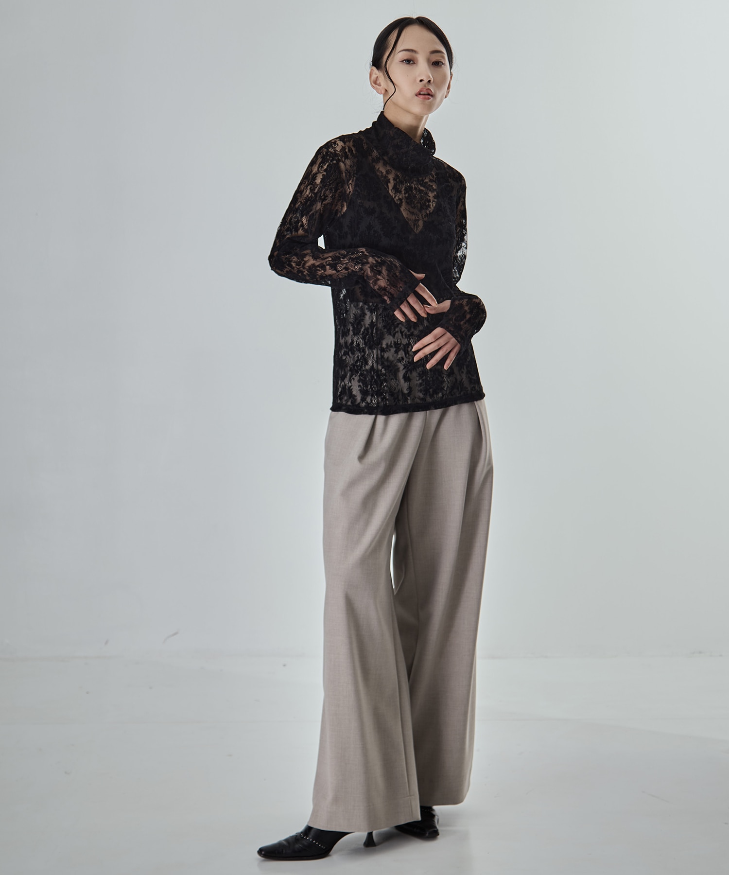 Stretch Flocky Lace Top STUDIOUS