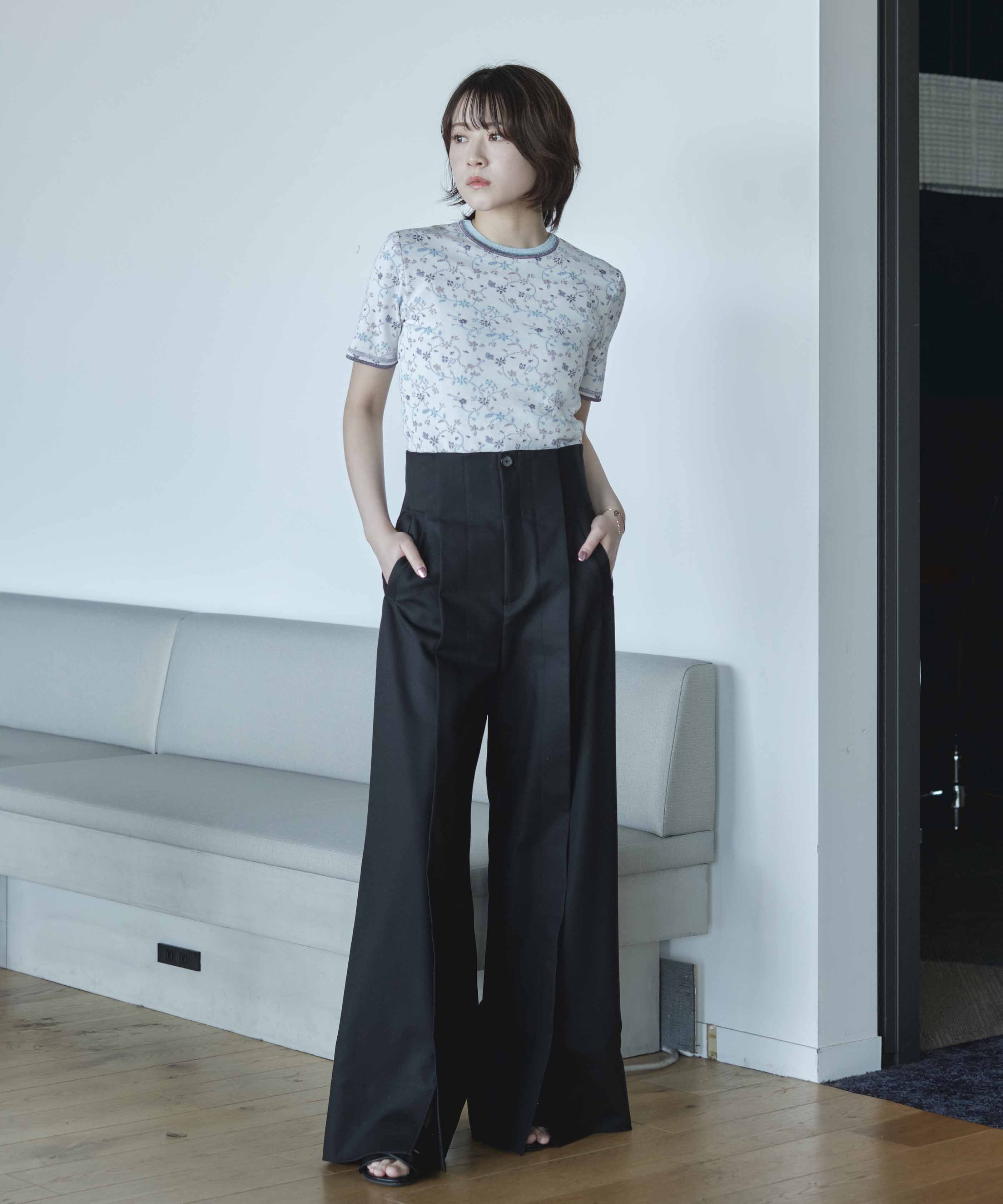 Floral Motif Glitter Short Sleeve Knit Top(1 WHITE): Mame