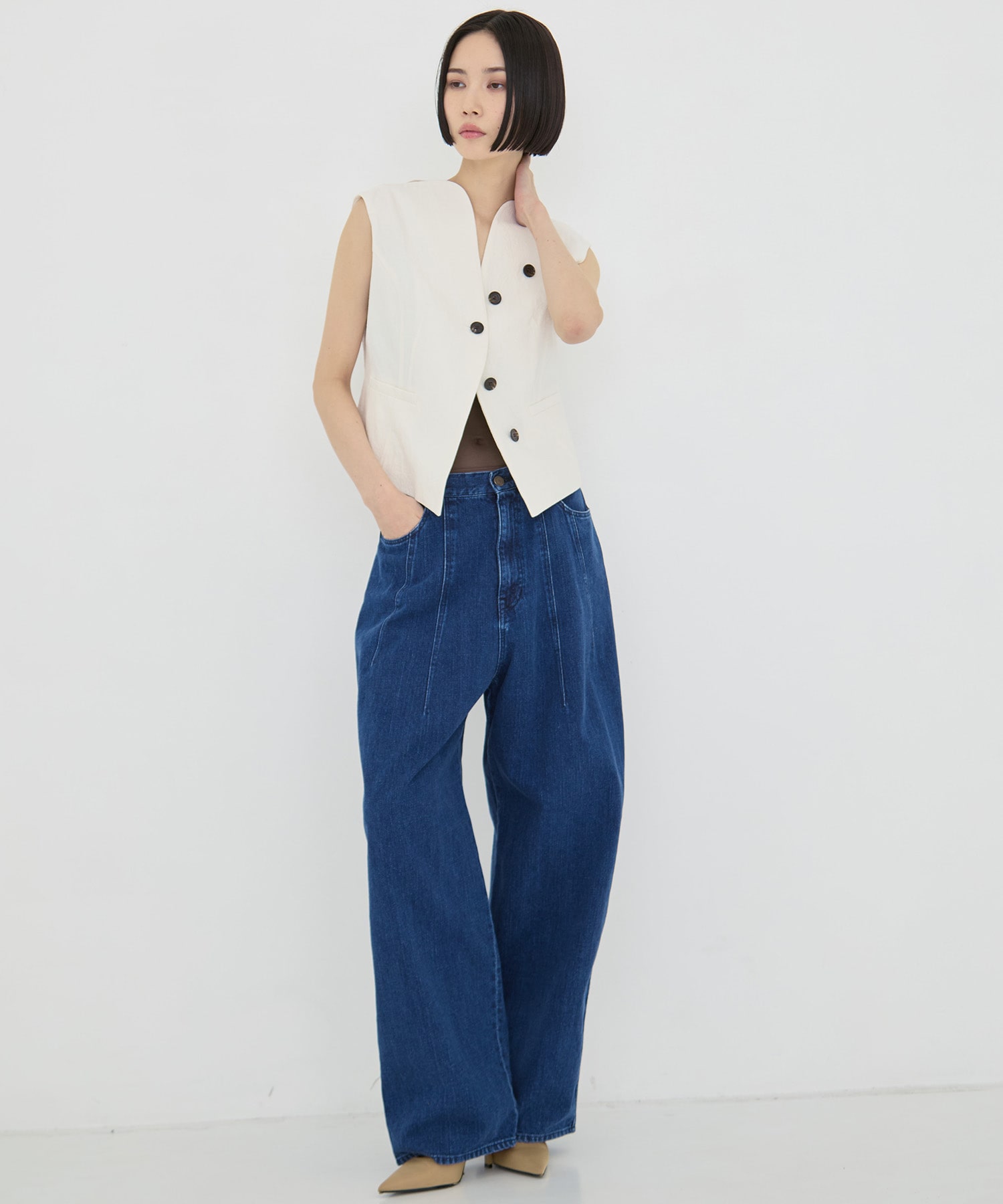 Sesilia vest AKIRANAKA