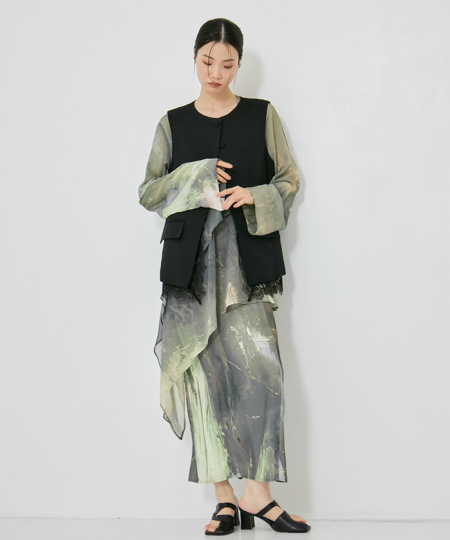 2WAY CREW NECK LACE TAKE OFF VEST AMERI