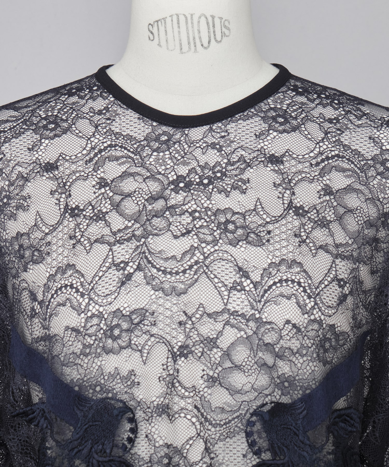 Raschel Lace Embroidered Top Mame Kurogouchi