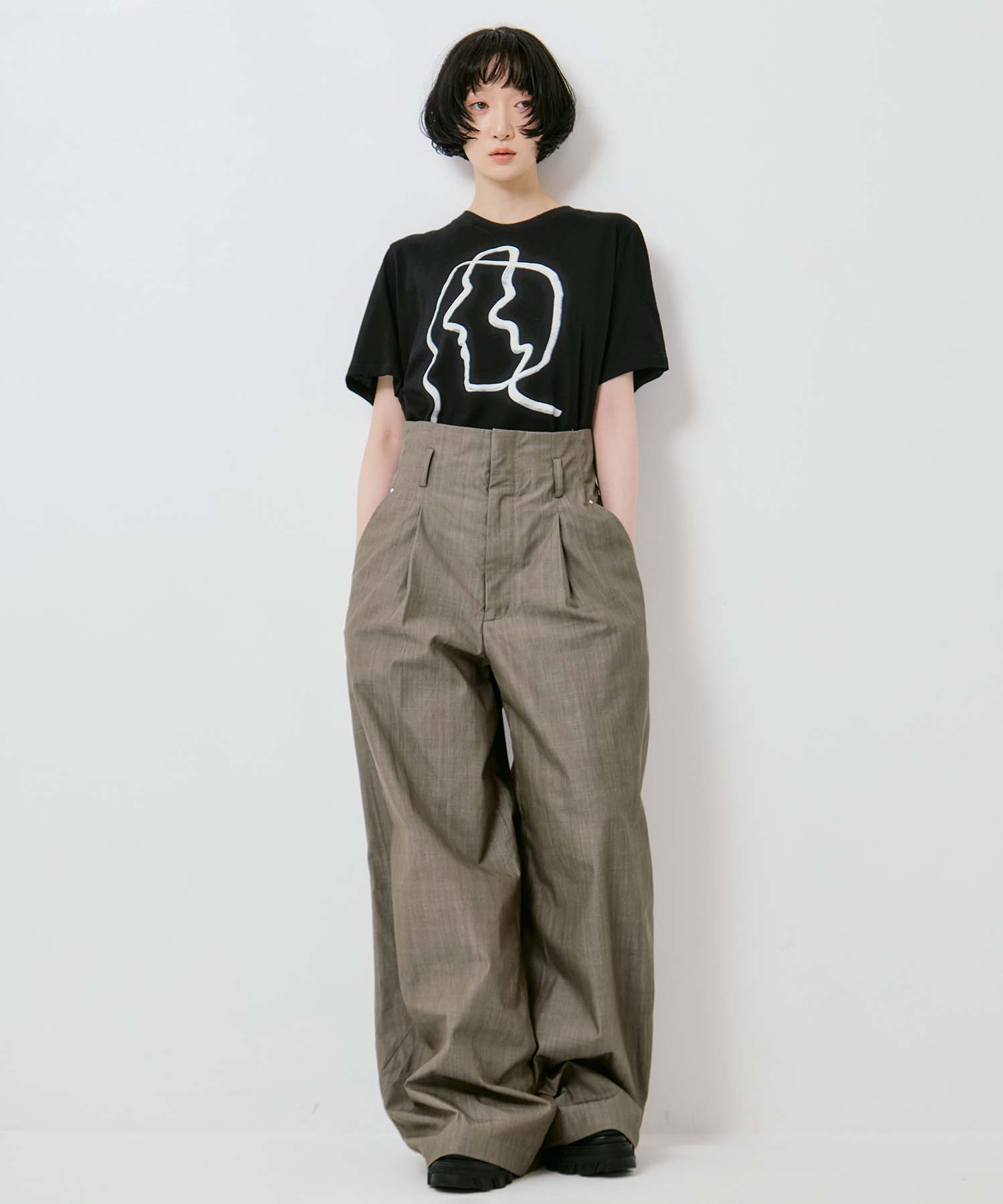 Line portrait T-shirt AKIRANAKA