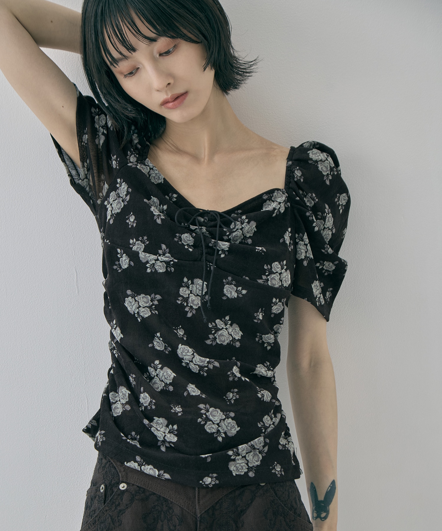 別注 VELOUR ROSE TEE FETICO
