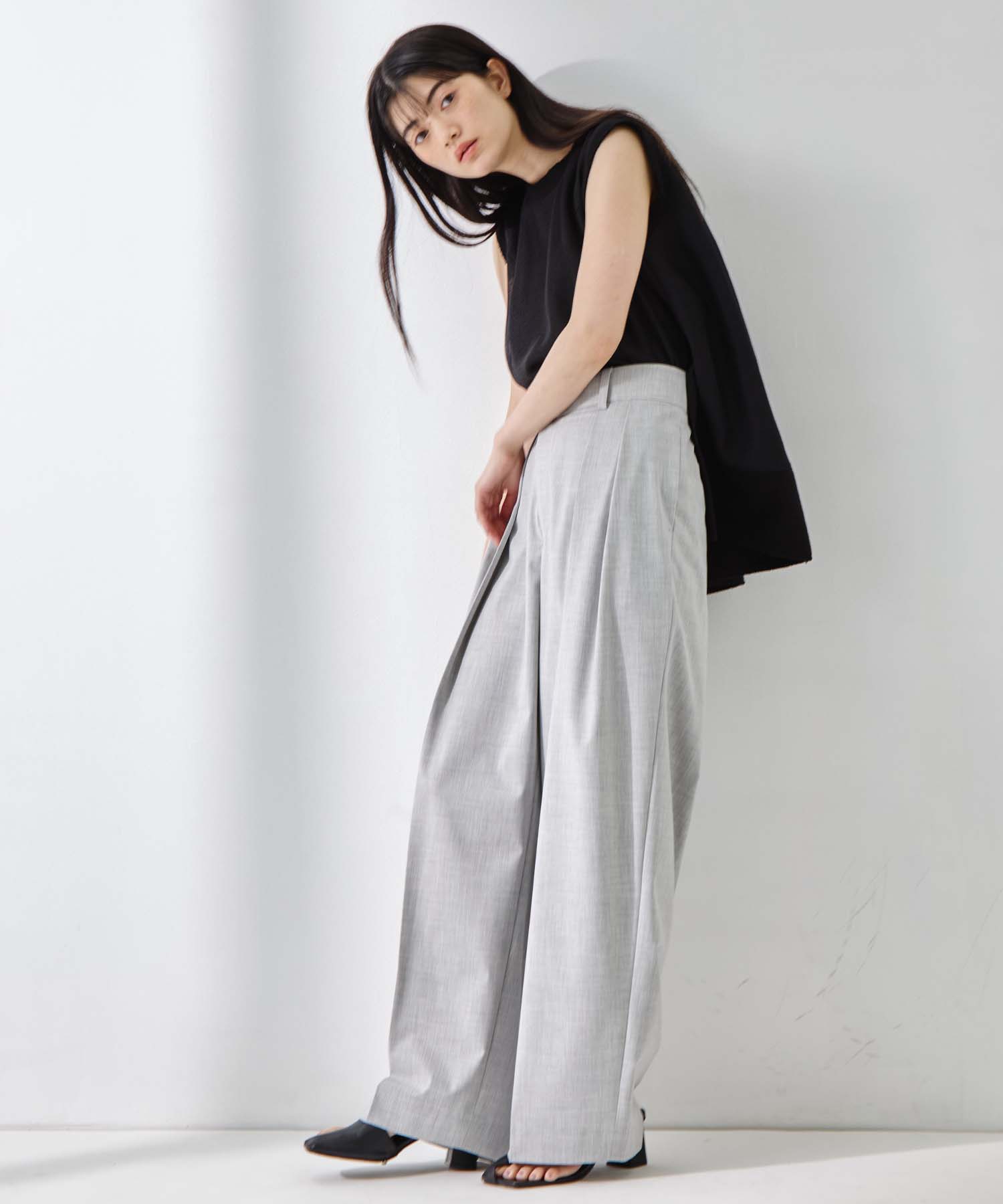 Double Tucked Stretch Trousers STUDIOUS