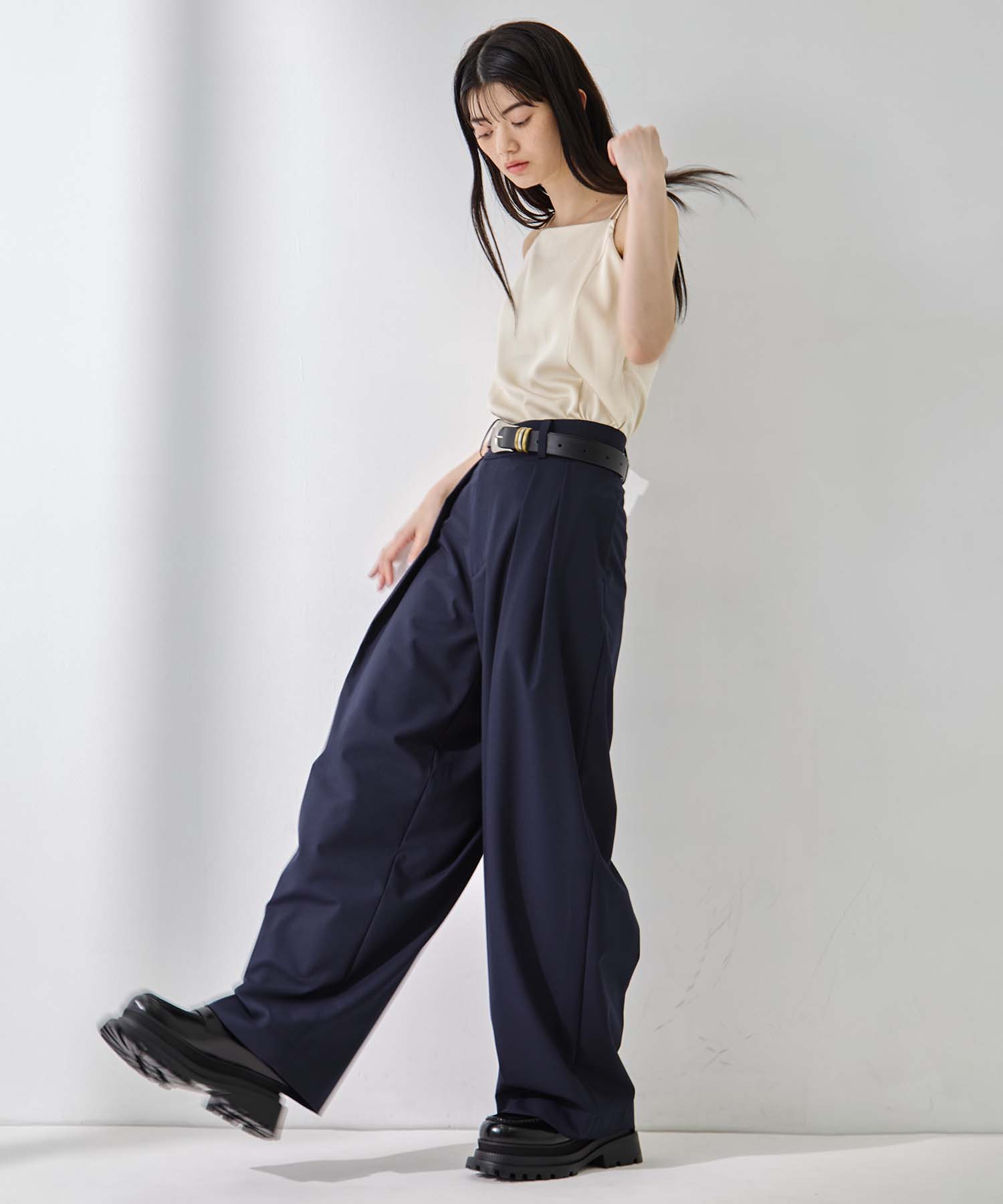 Double Tucked Stretch Trousers STUDIOUS