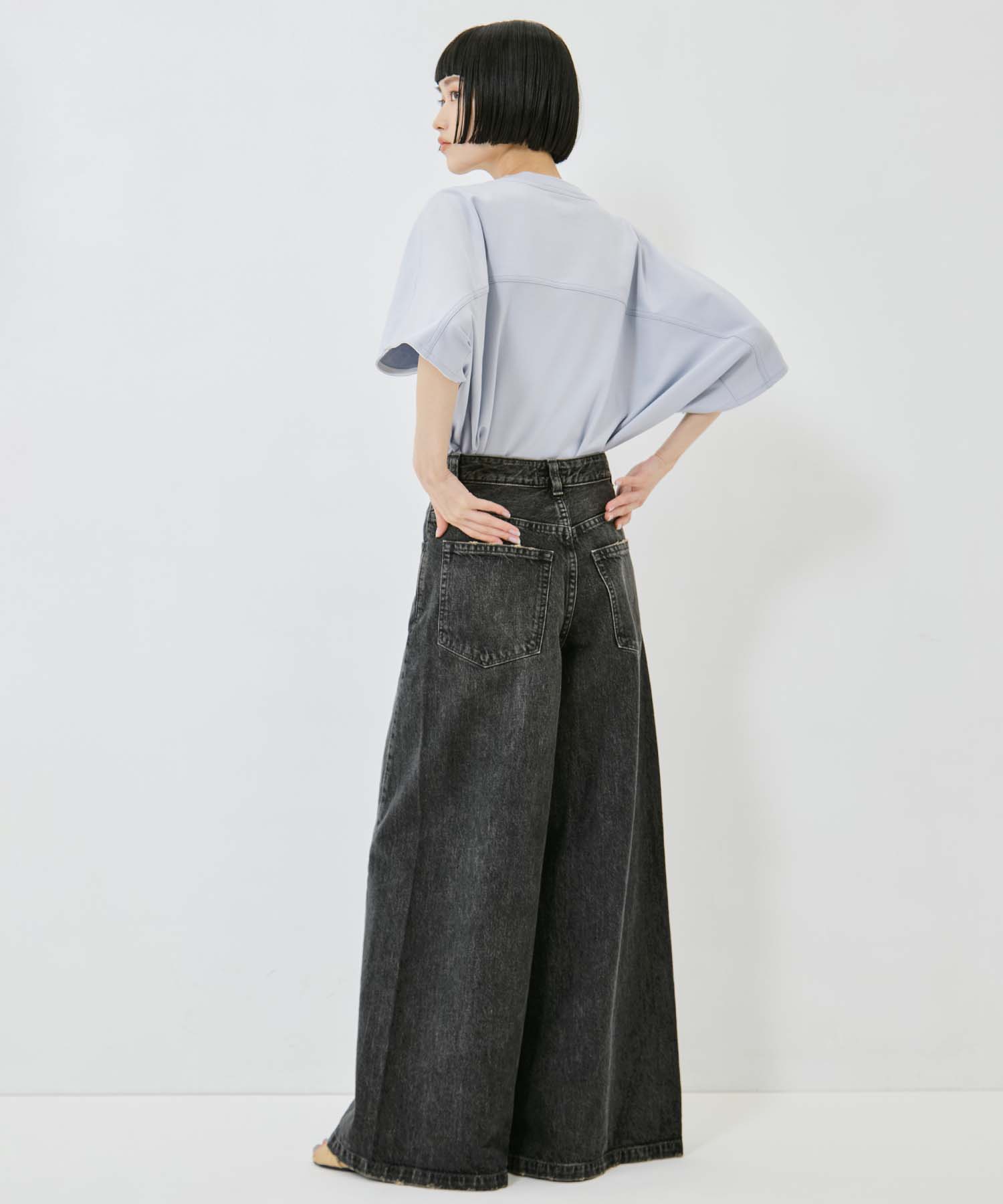 Bleached Baggy Jeans STUDIOUS