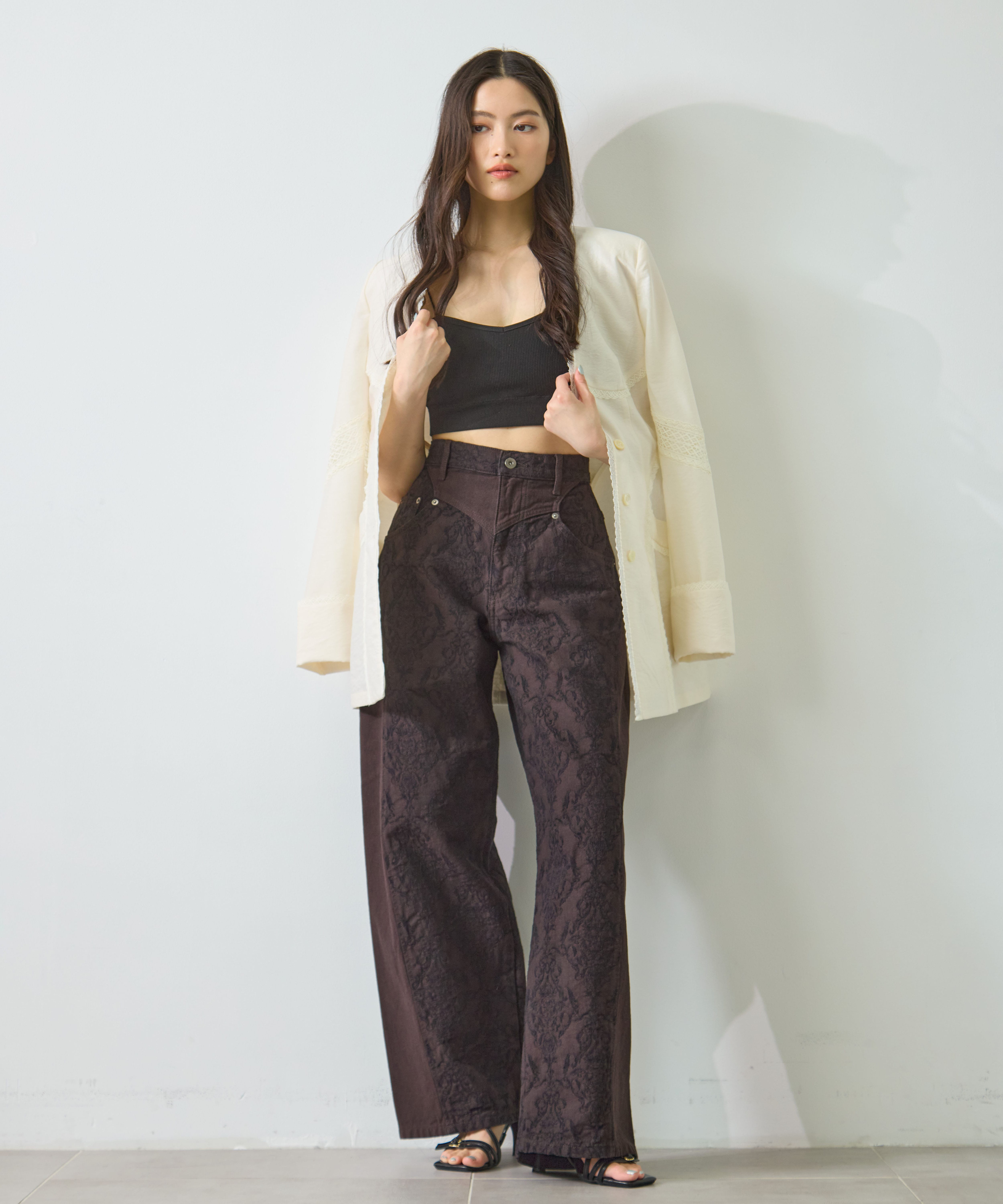 別注 DAMASK-PRINT DENIM CURVE-FIT HIGH-RISE JEANS FETICO