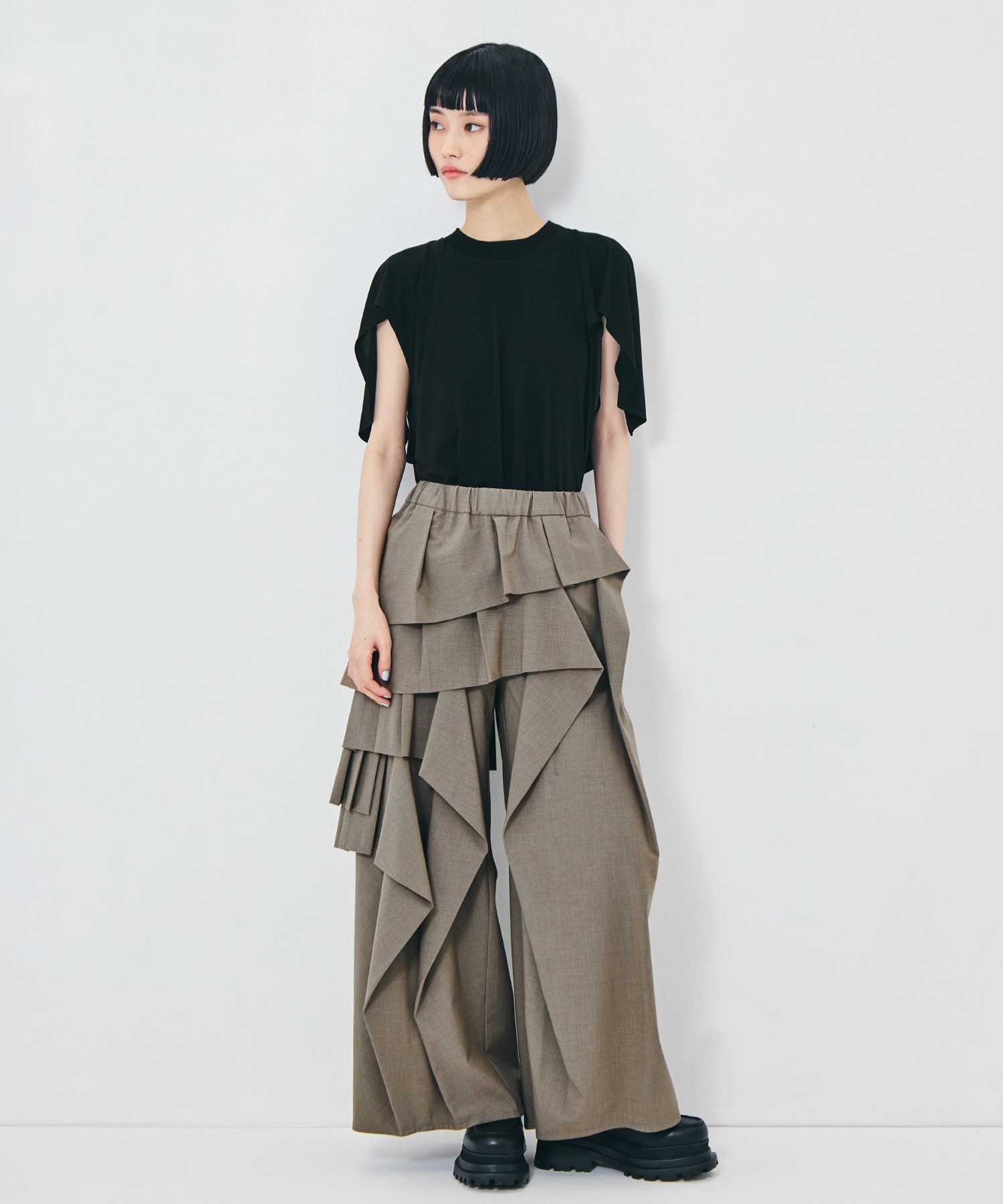 別注 RUFFLE PANTS TAAKK