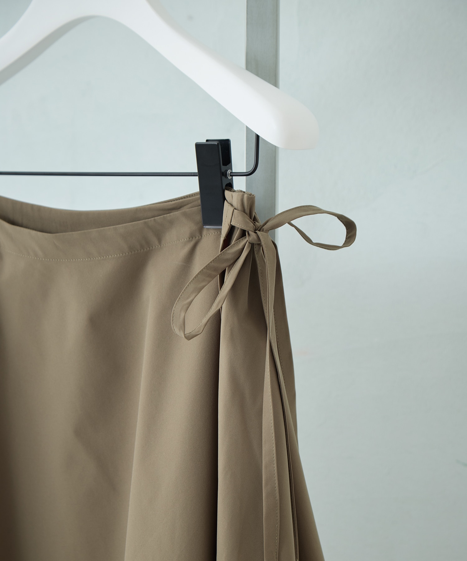 Asymmetry Wrap Layer Skirt STUDIOUS
