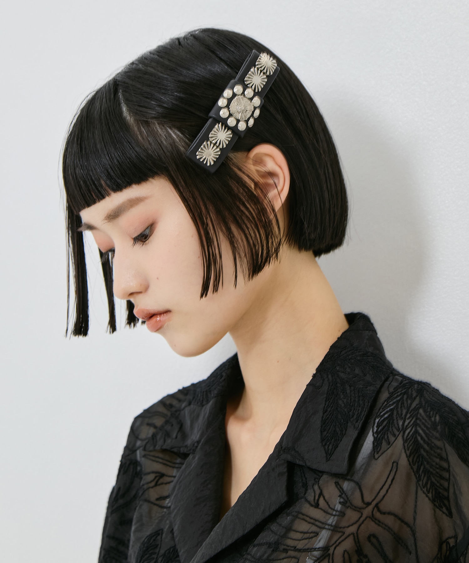 Concho leather barrette TOGA